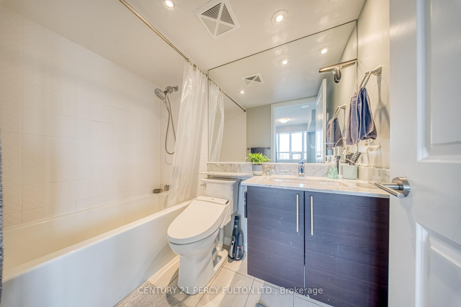 Photo 14 of Unit 1010, 125 Western Battery Road, Toronto, Niagara — HOMEH
