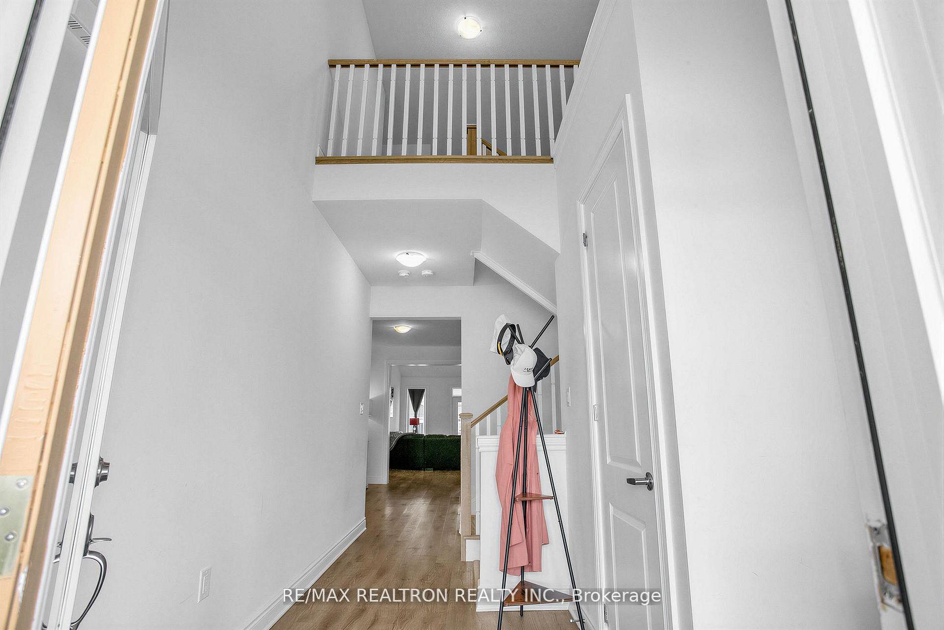 Photo 7 of 38 Chambery Street, Bracebridge, Macaulay — HOMEH
