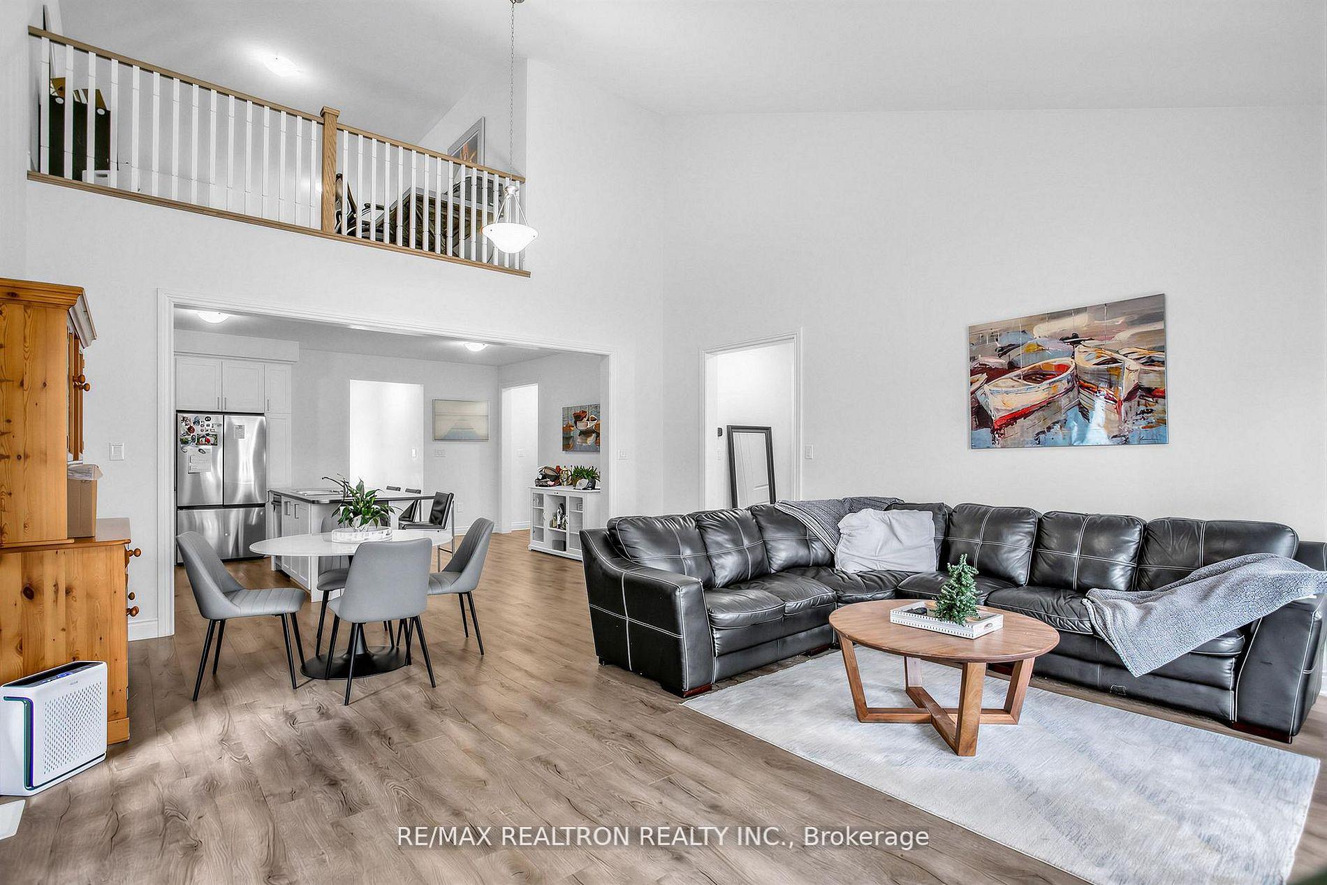 Photo 19 of 38 Chambery Street, Bracebridge, Macaulay — HOMEH