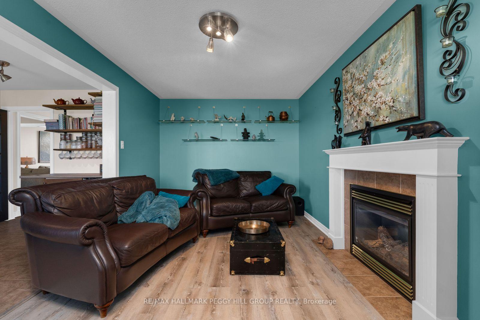 Photo 5 of 34 Knox Drive, Springwater, Elmvale — HOMEH