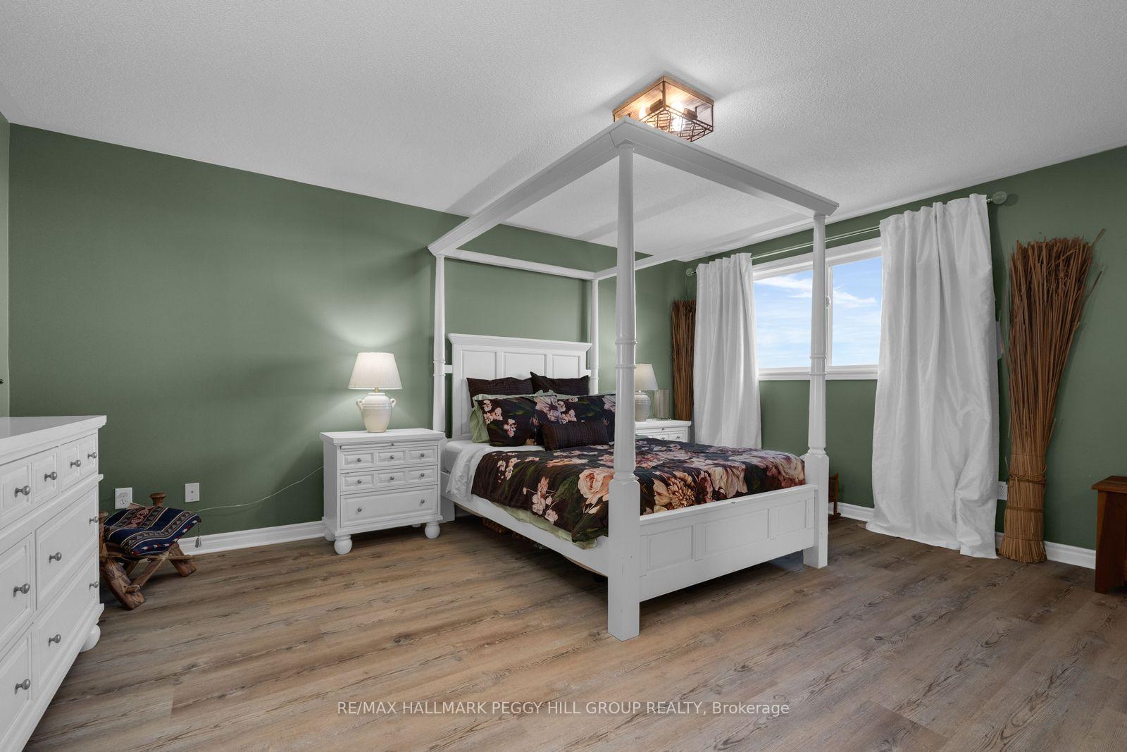 Photo 11 of 34 Knox Drive, Springwater, Elmvale — HOMEH