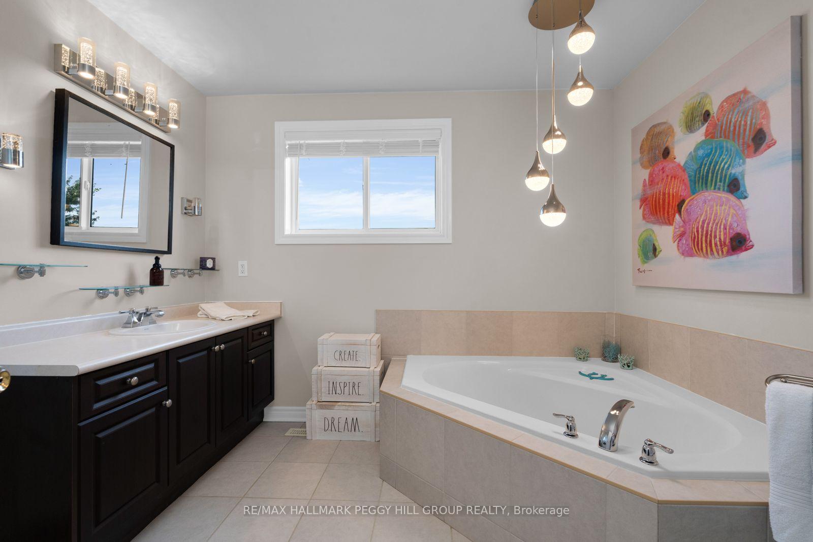 Photo 12 of 34 Knox Drive, Springwater, Elmvale — HOMEH