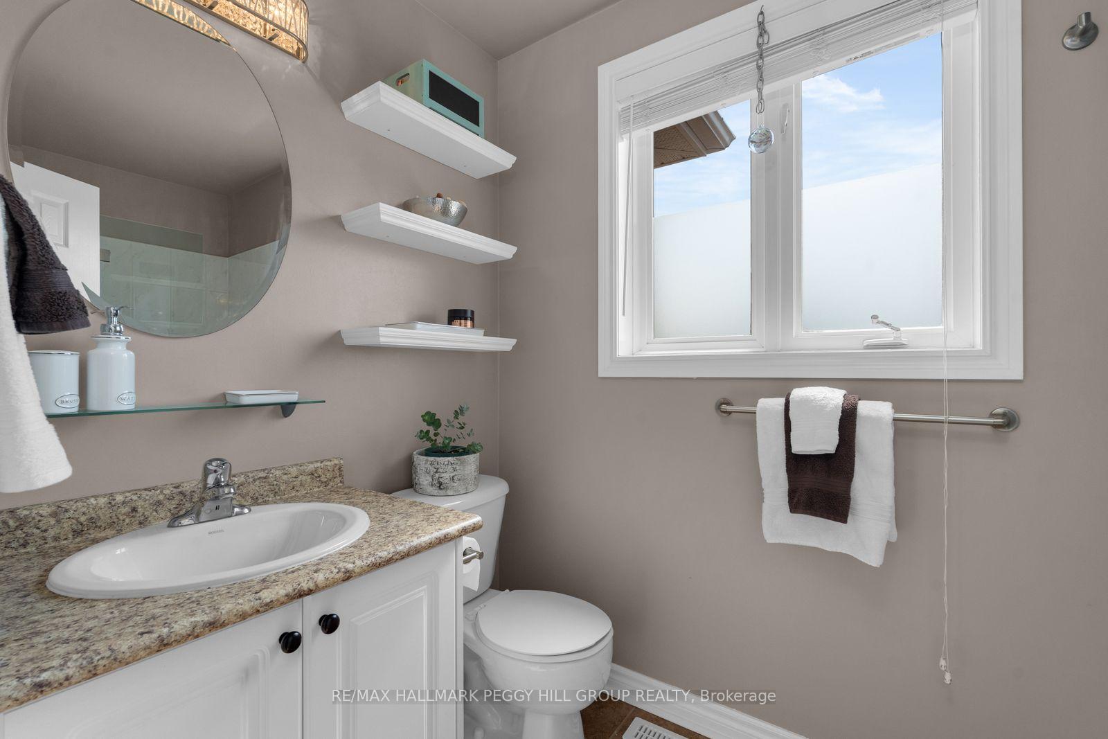 Photo 17 of 34 Knox Drive, Springwater, Elmvale — HOMEH