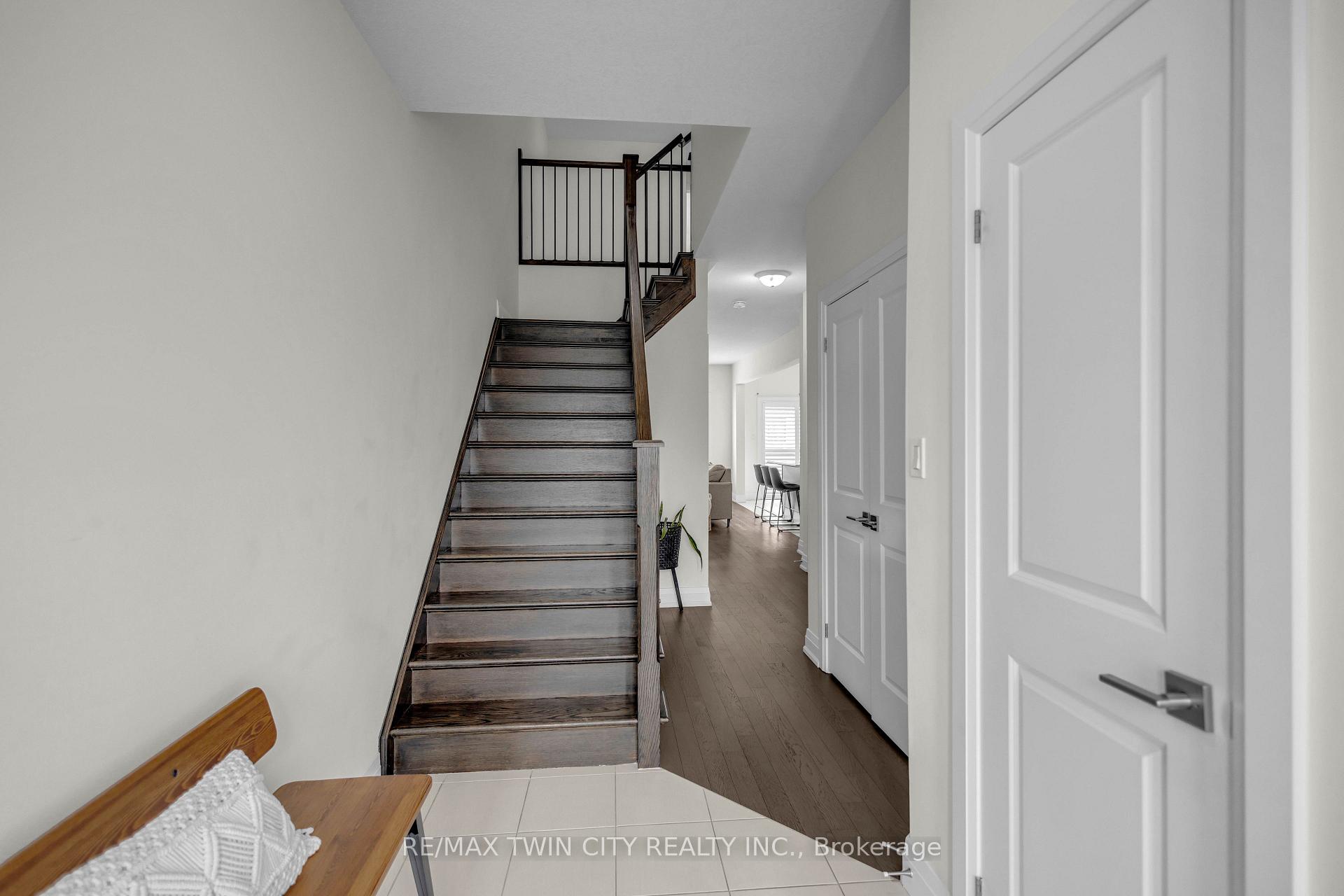 Photo 3 of 536 Grey Street, Brantford, Echo Place — HOMEH