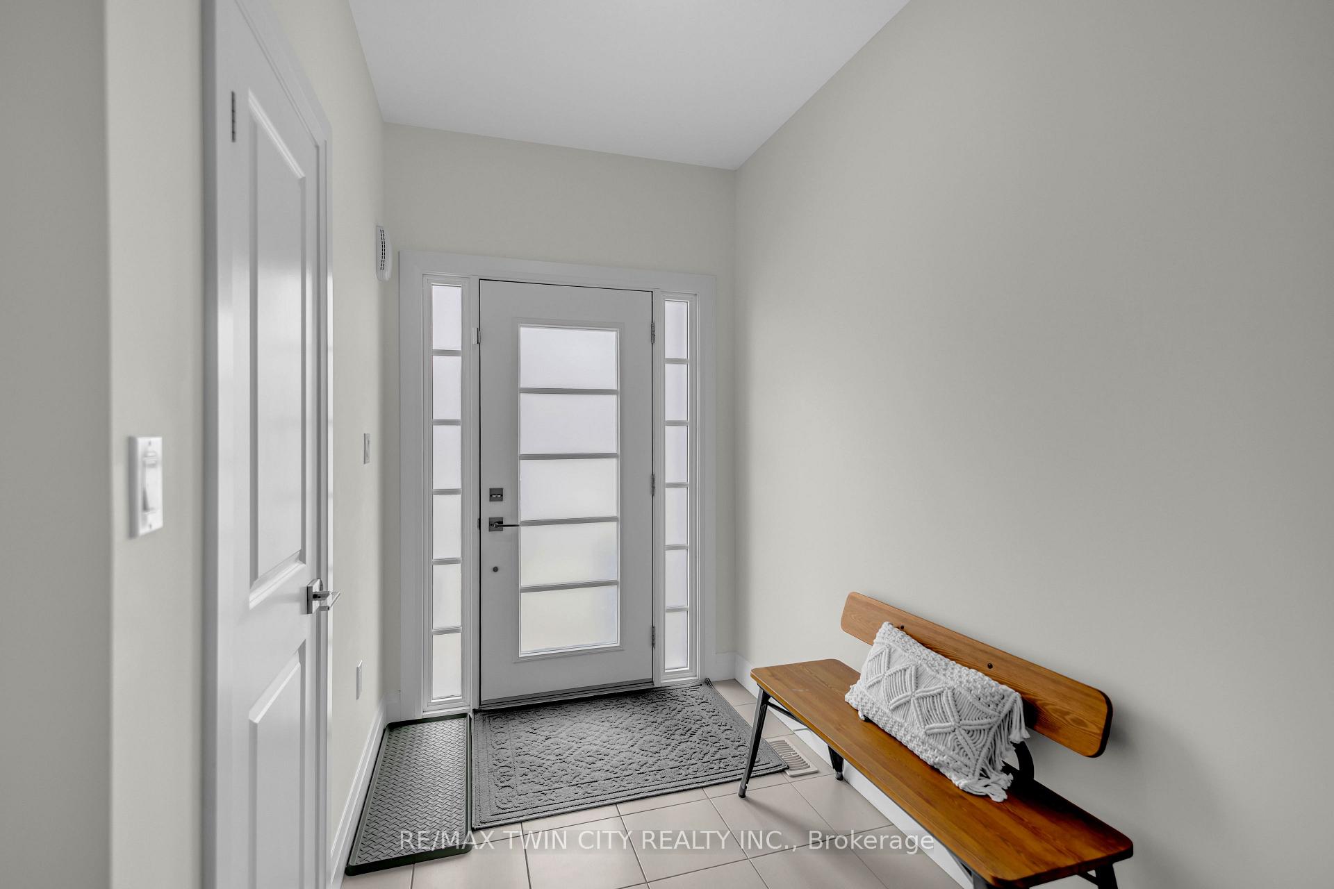 Photo 4 of 536 Grey Street, Brantford, Echo Place — HOMEH