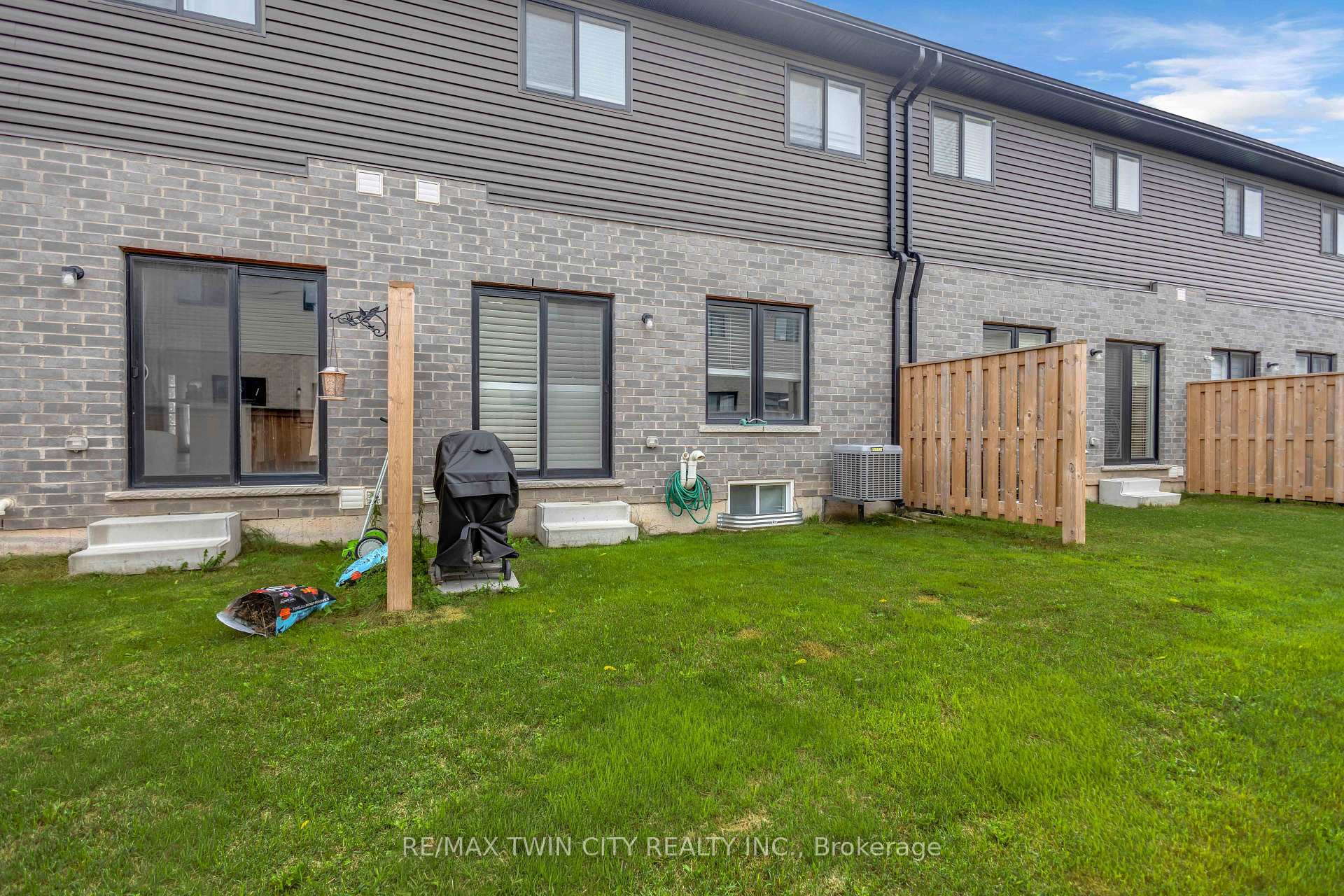 Photo 25 of 536 Grey Street, Brantford, Echo Place — HOMEH