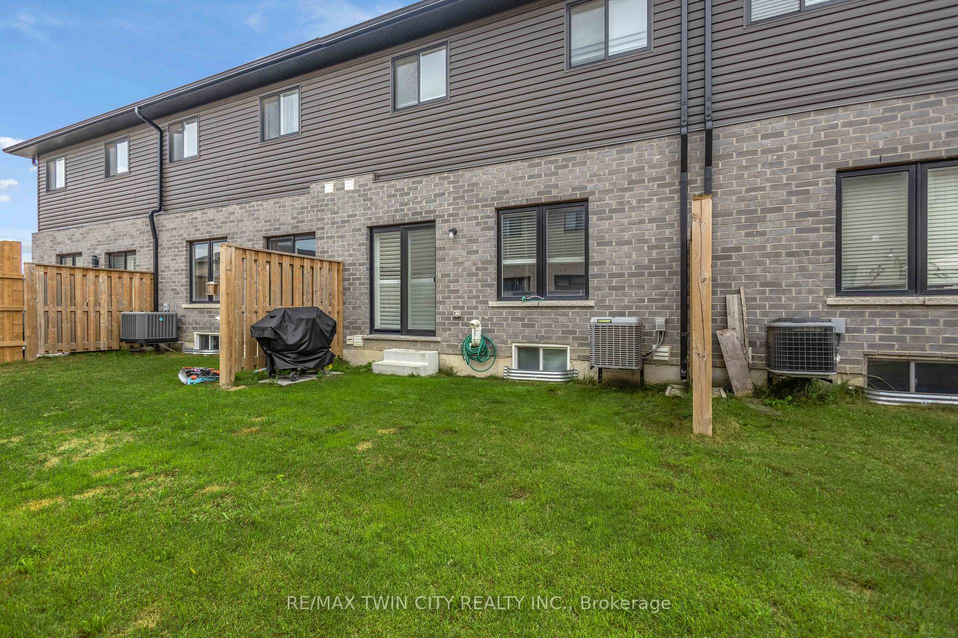 Photo 27 of 536 Grey Street, Brantford, Echo Place — HOMEH