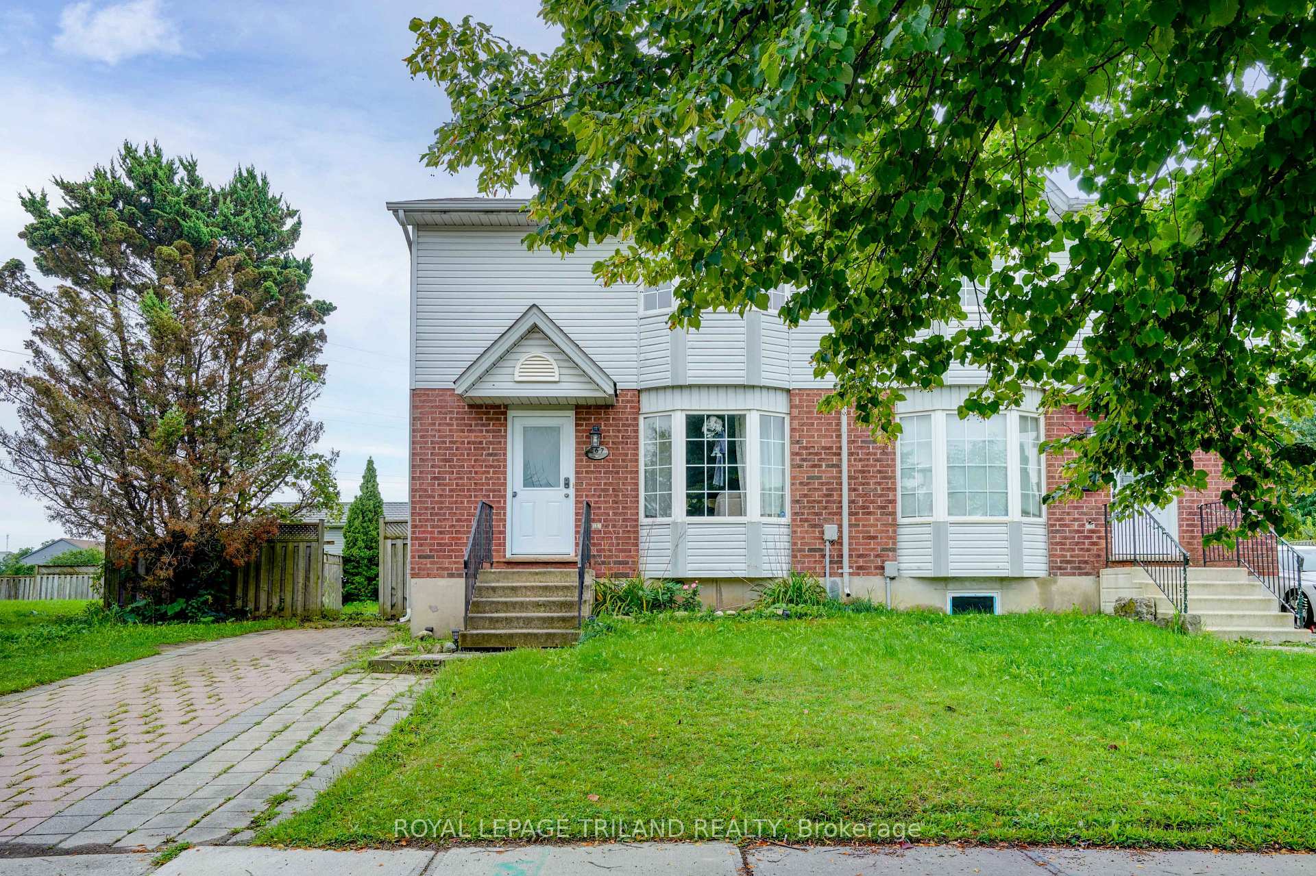 Photo 2 of 267 Fleming Drive, London, East D — HOMEH