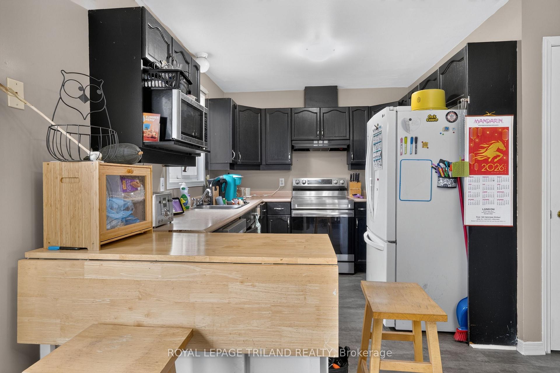 Photo 5 of 267 Fleming Drive, London, East D — HOMEH