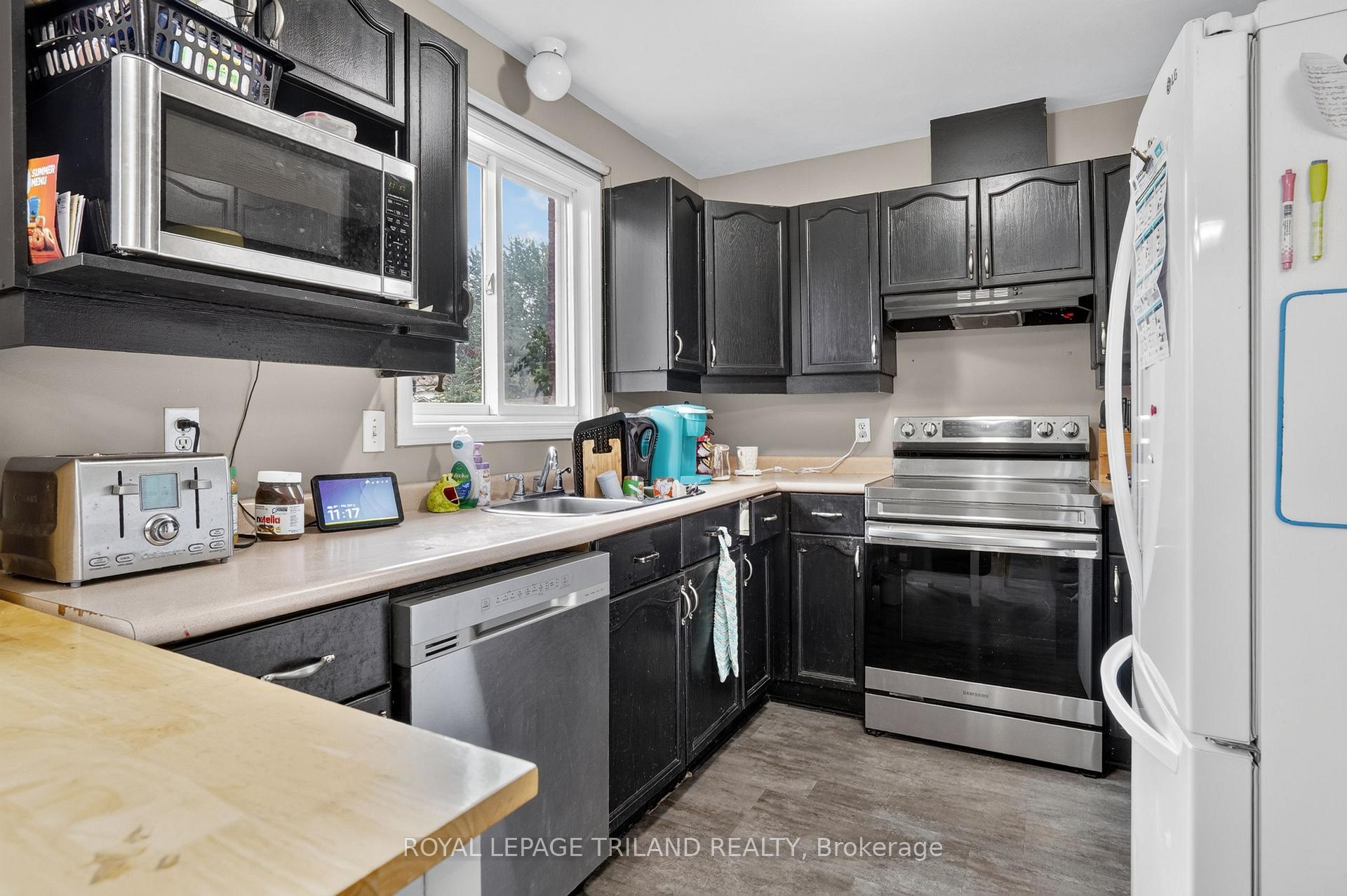 Photo 6 of 267 Fleming Drive, London, East D — HOMEH