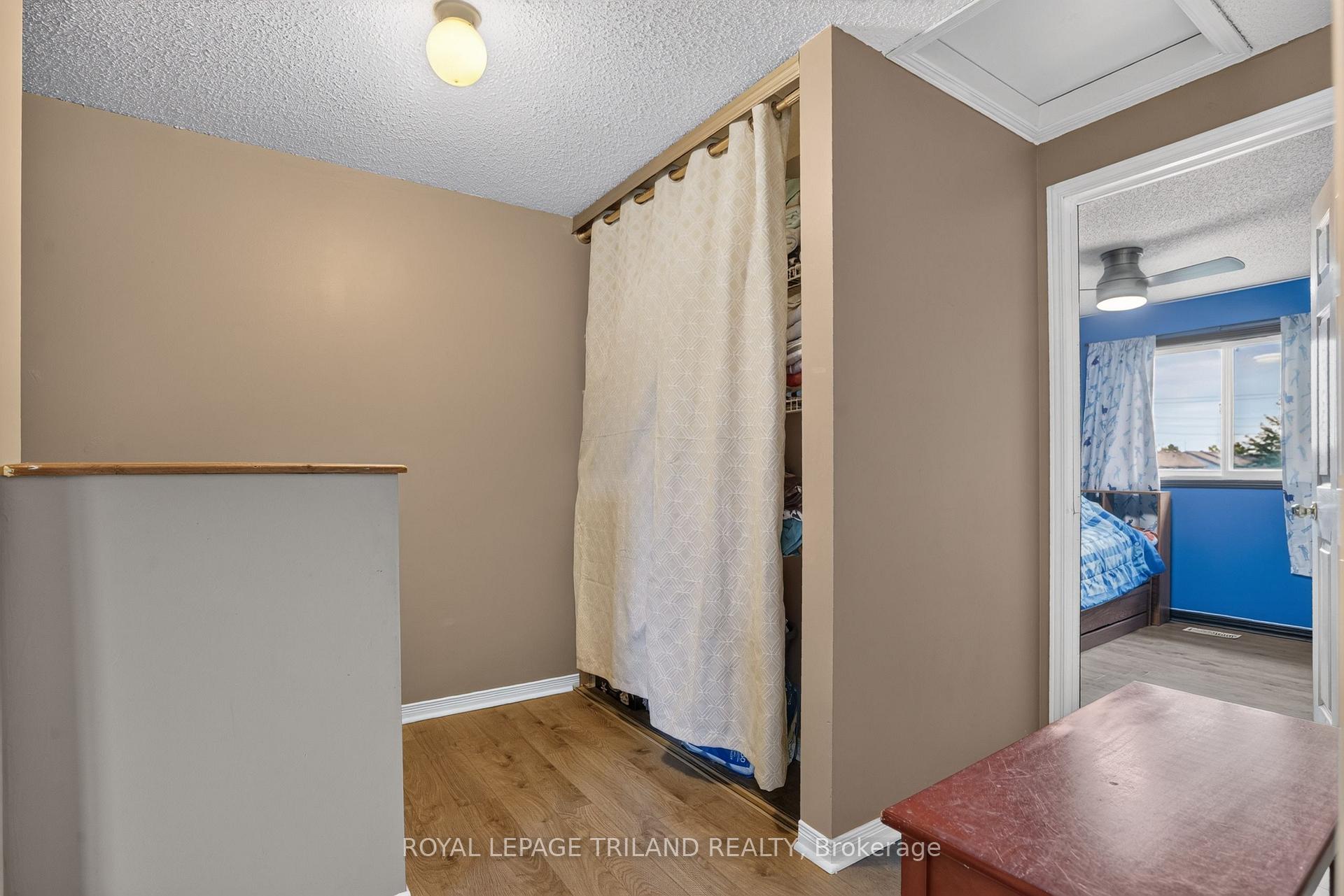 Photo 10 of 267 Fleming Drive, London, East D — HOMEH
