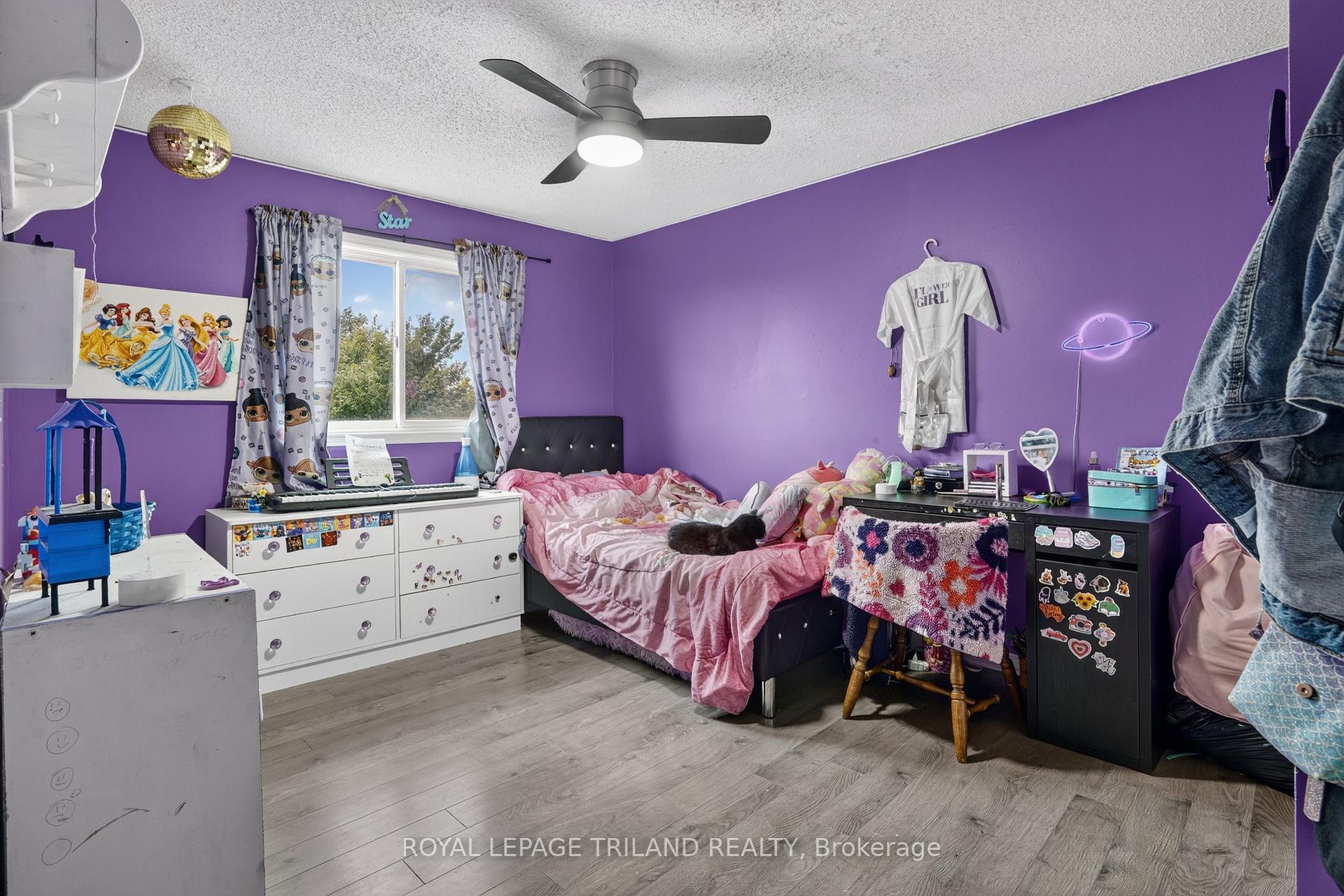 Photo 17 of 267 Fleming Drive, London, East D — HOMEH
