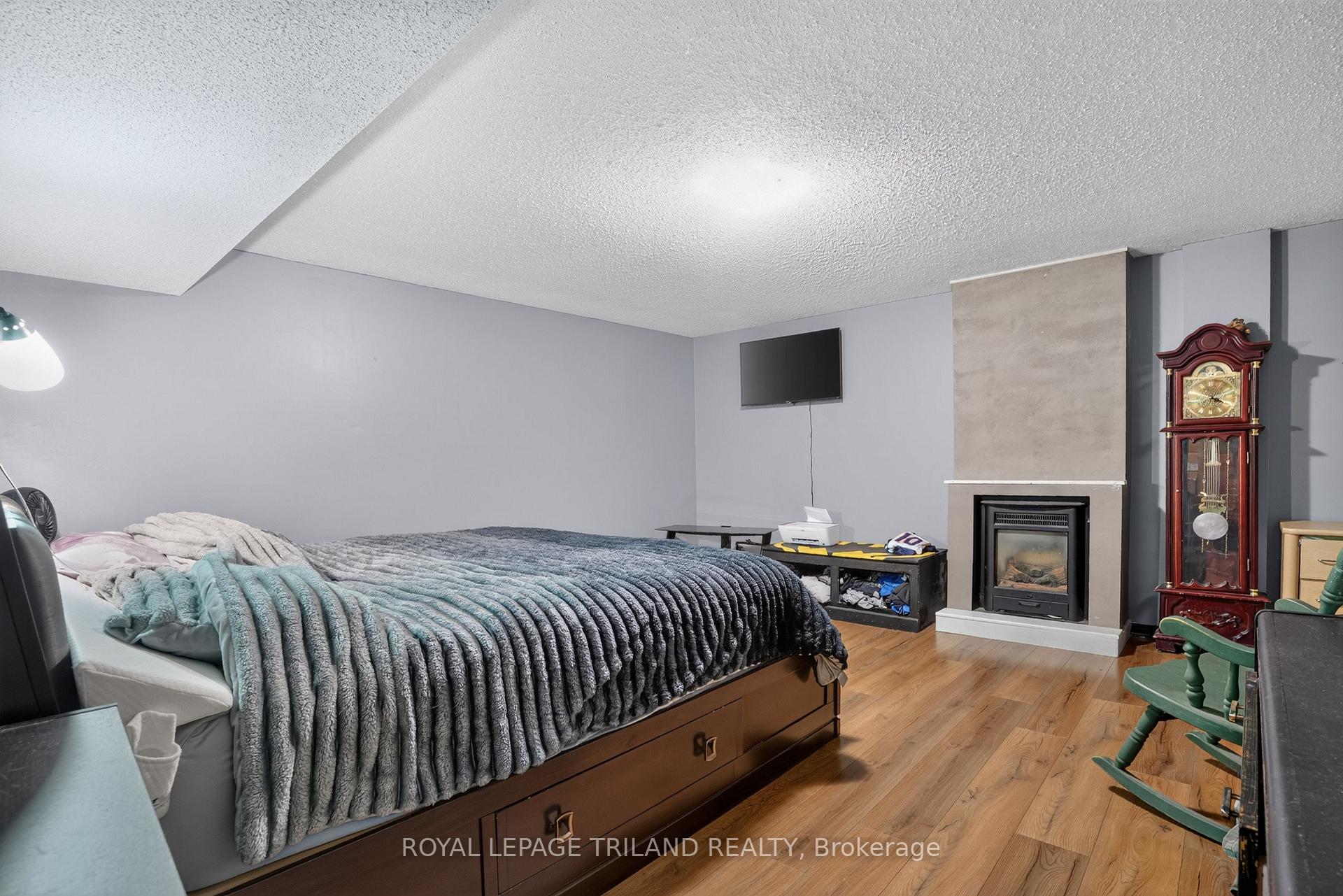 Photo 18 of 267 Fleming Drive, London, East D — HOMEH