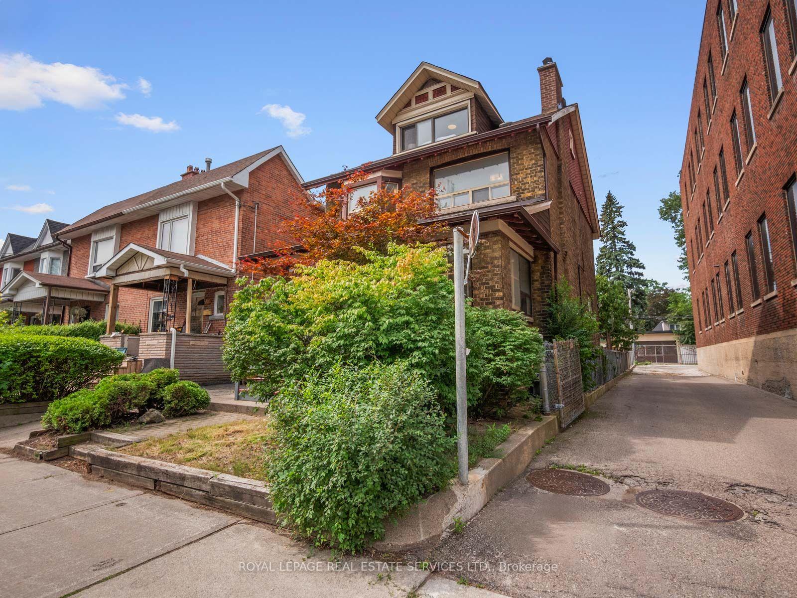 Photo 2 of 554 Runnymede Road, Toronto, Runnymede-Bloor West Village — HOMEH