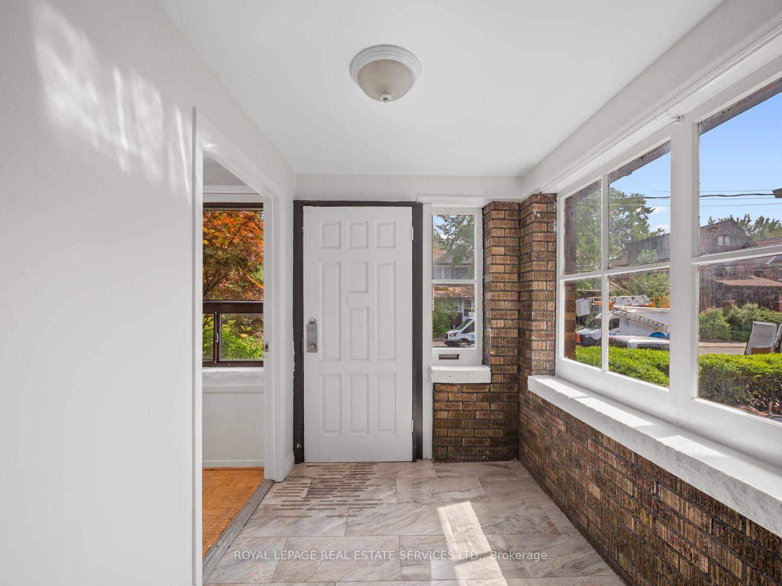 Photo 4 of 554 Runnymede Road, Toronto, Runnymede-Bloor West Village — HOMEH