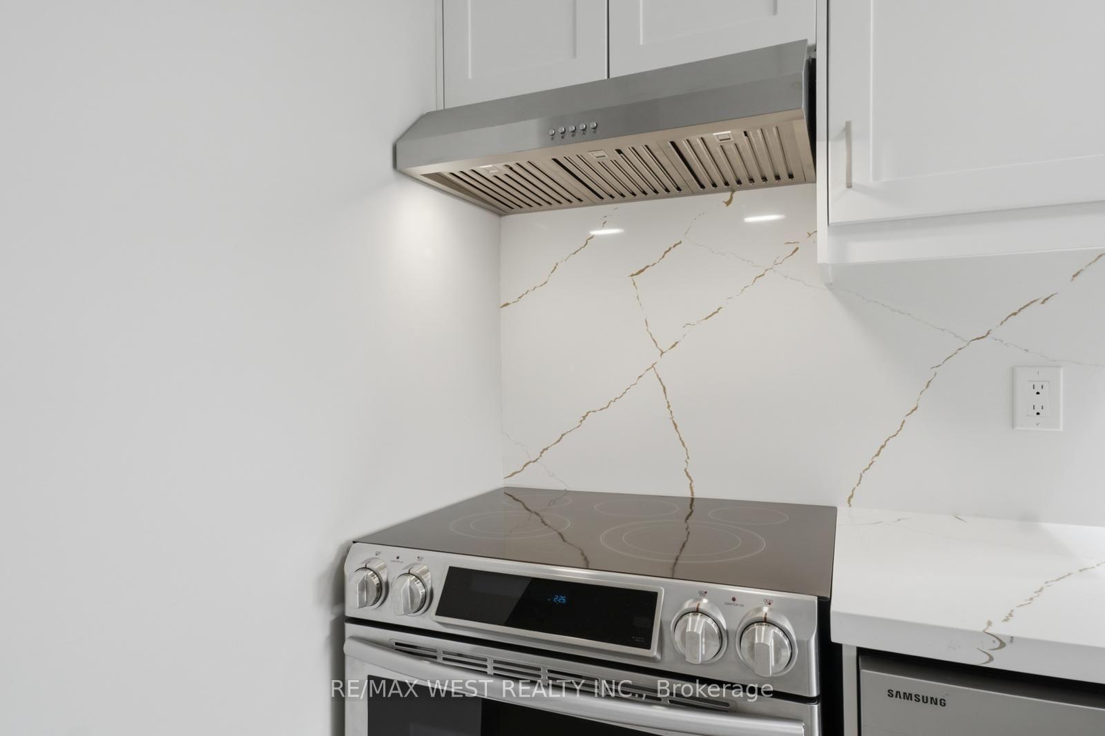 Photo 15 of 280 Westmount Avenue, Toronto, Oakwood Village — HOMEH