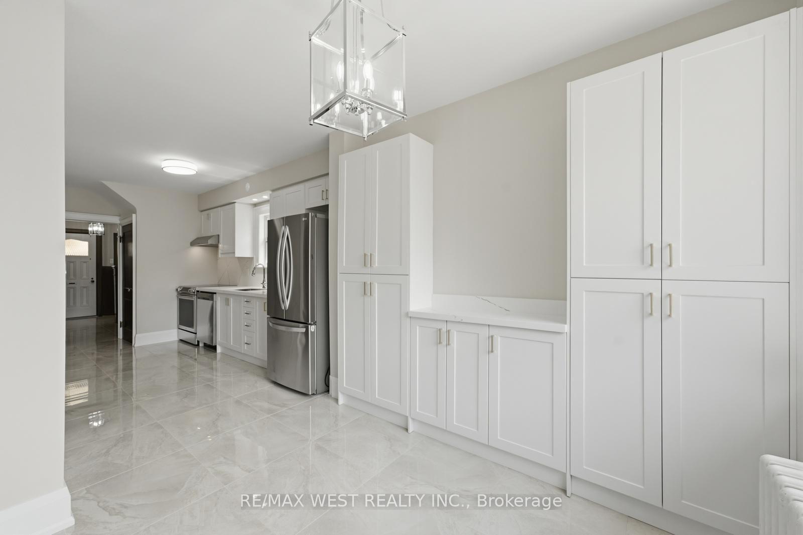 Photo 19 of 280 Westmount Avenue, Toronto, Oakwood Village — HOMEH