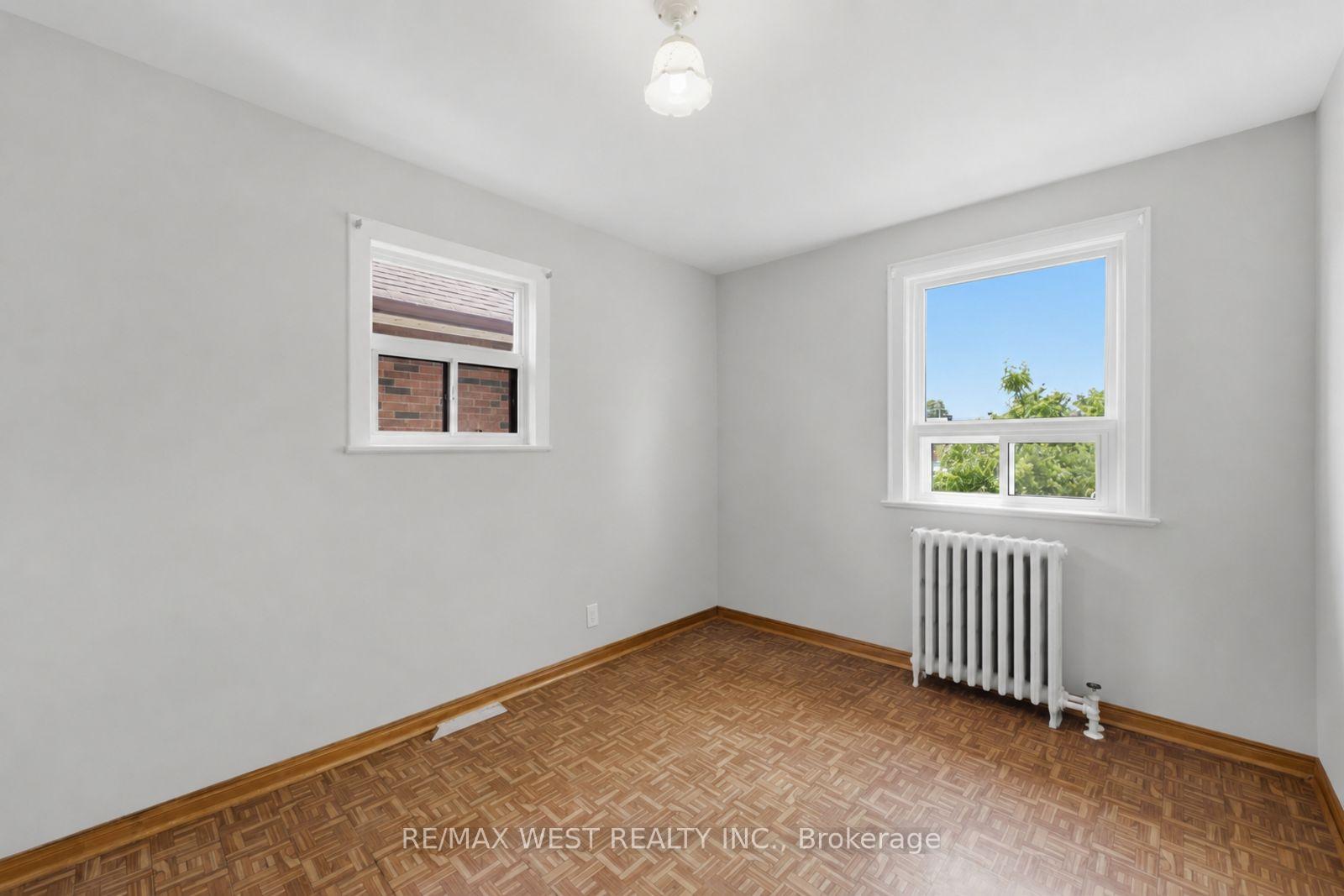 Photo 30 of 280 Westmount Avenue, Toronto, Oakwood Village — HOMEH