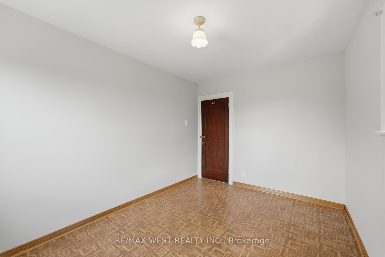 Photo 32 of 280 Westmount Avenue, Toronto, Oakwood Village — HOMEH