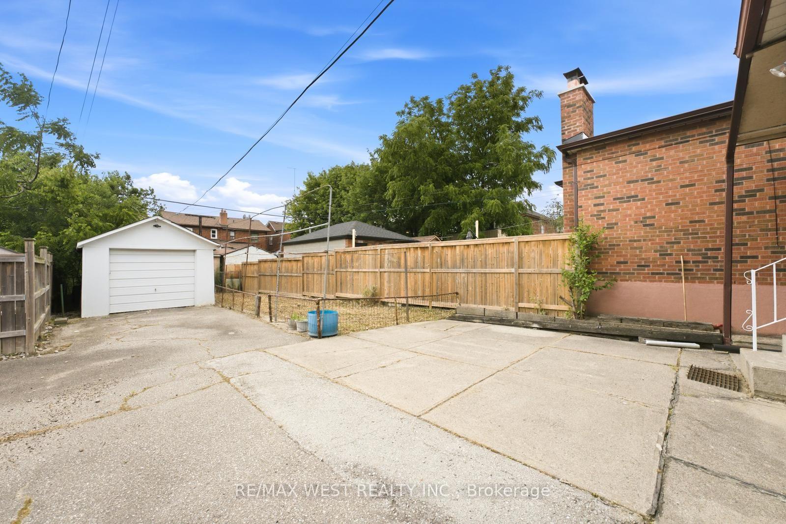 Photo 41 of 280 Westmount Avenue, Toronto, Oakwood Village — HOMEH
