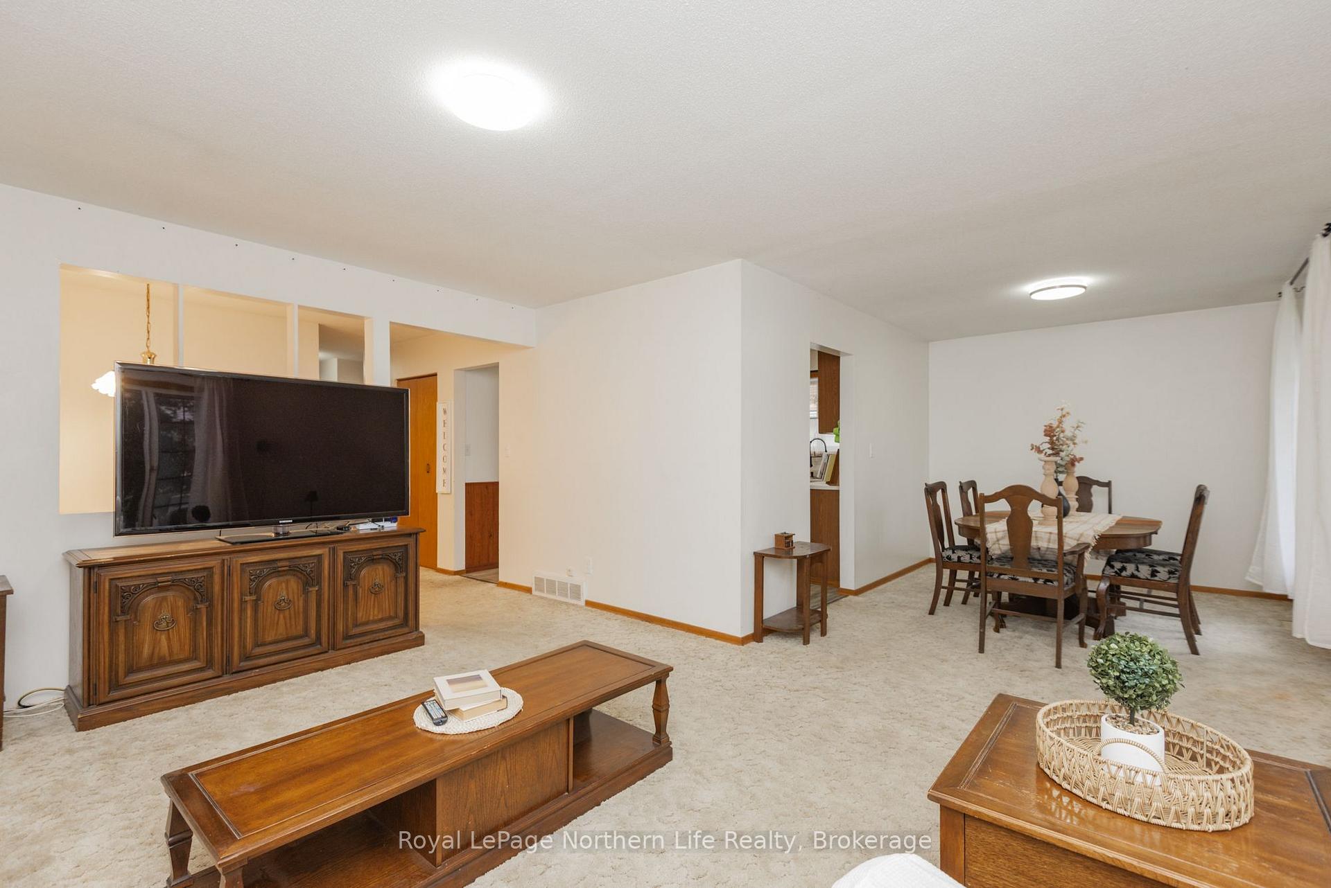 Photo 8 of 855 Memorial Drive, North Bay, Ferris — HOMEH