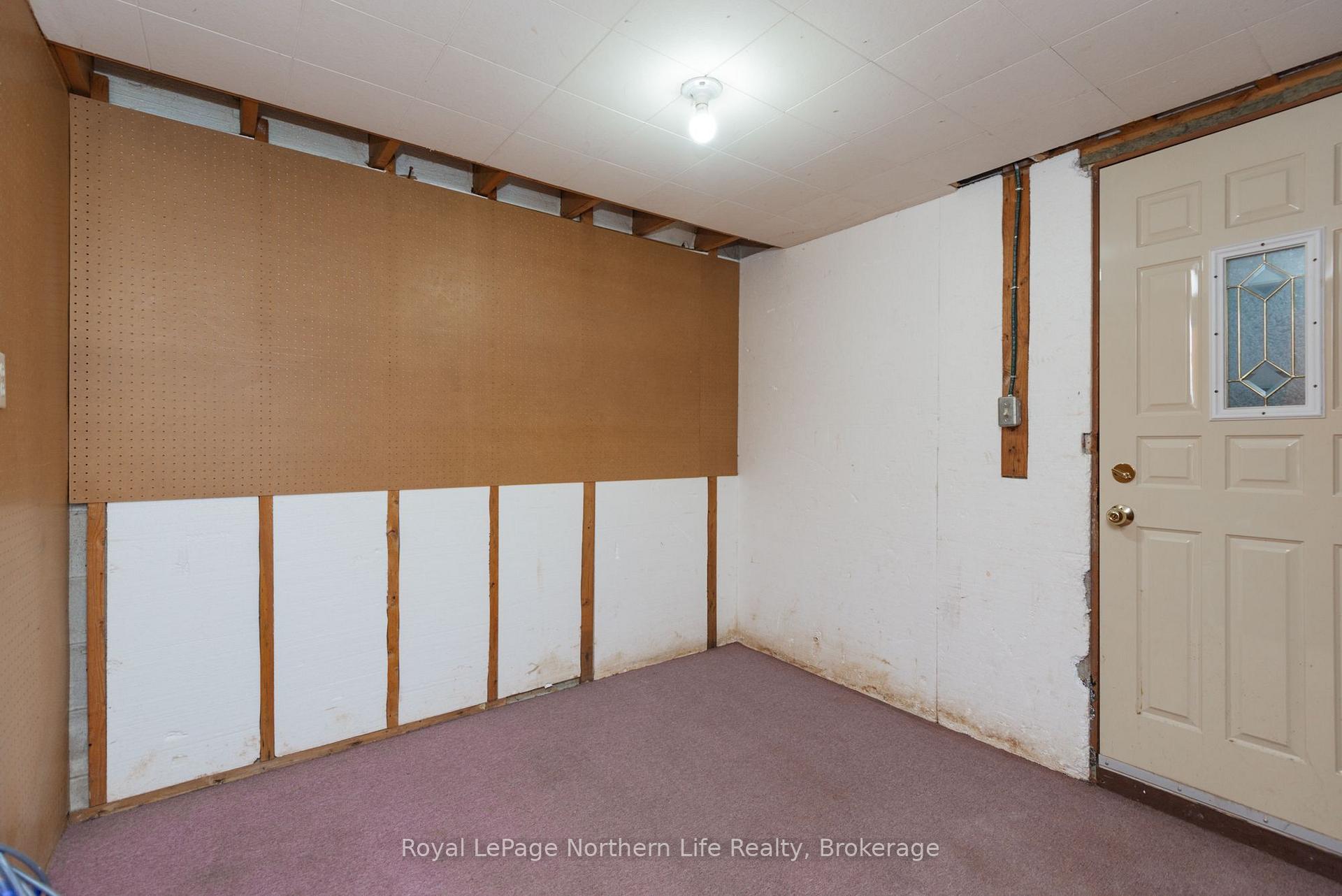 Photo 34 of 855 Memorial Drive, North Bay, Ferris — HOMEH