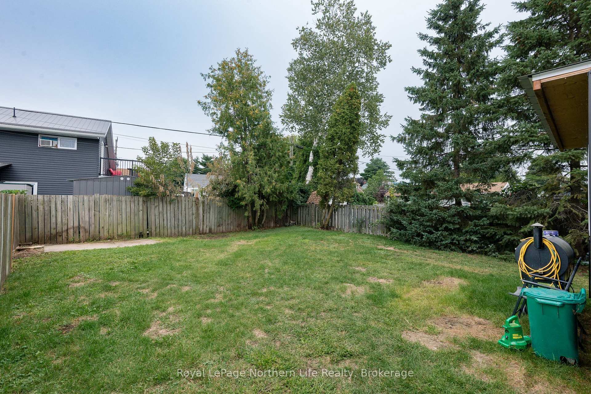 Photo 35 of 855 Memorial Drive, North Bay, Ferris — HOMEH