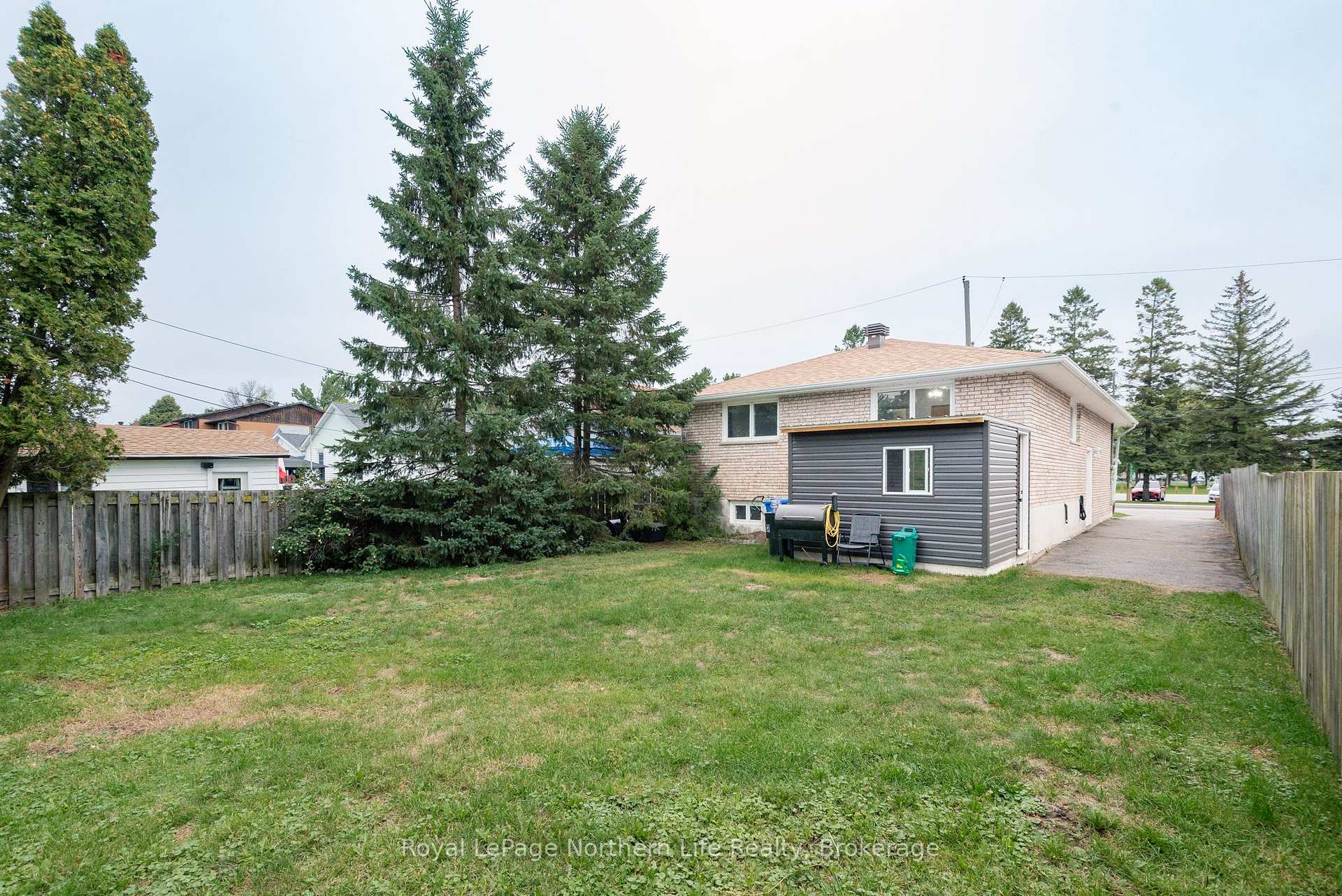 Photo 36 of 855 Memorial Drive, North Bay, Ferris — HOMEH