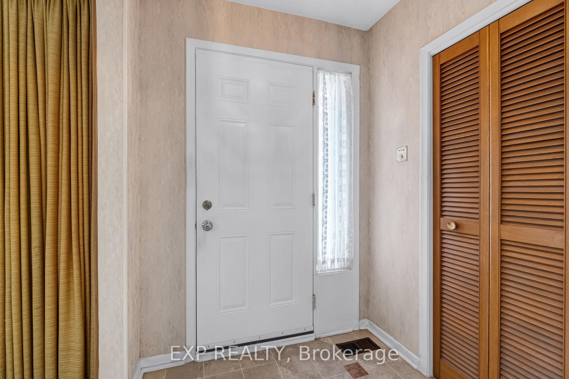 Photo 2 of 20 Marlena Drive, Scarborough, West Hill — HOMEH