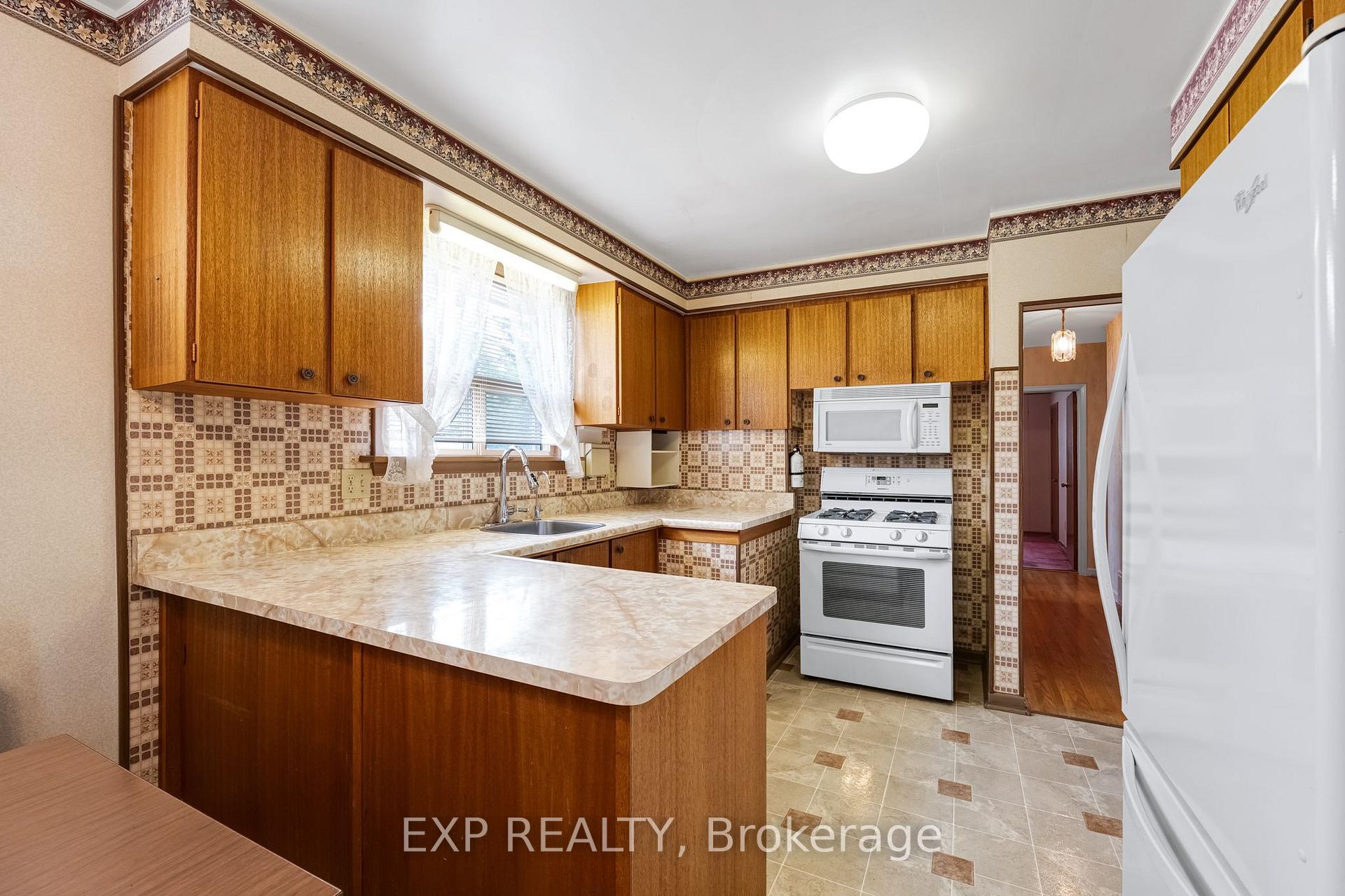 Photo 6 of 20 Marlena Drive, Scarborough, West Hill — HOMEH