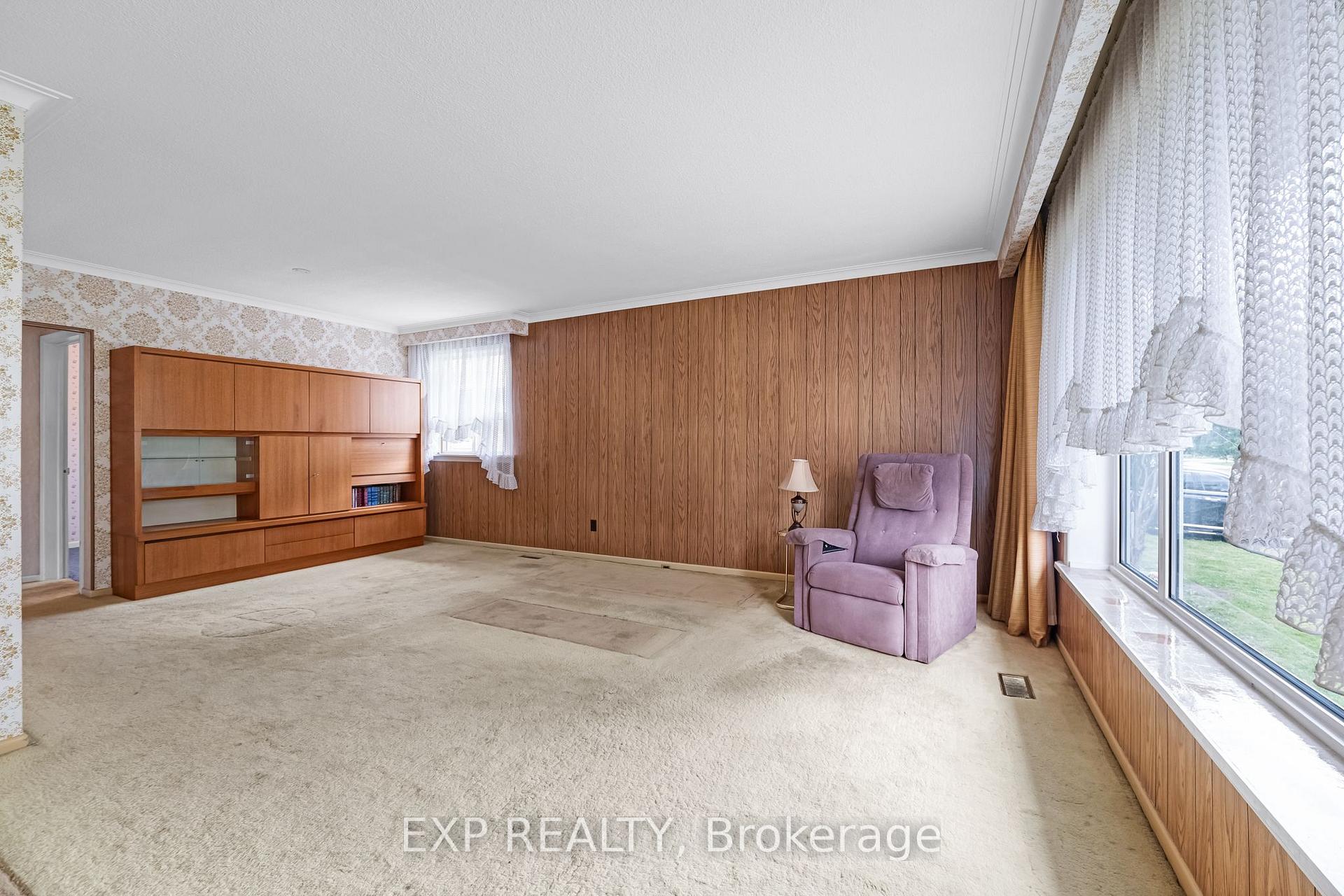 Photo 12 of 20 Marlena Drive, Scarborough, West Hill — HOMEH