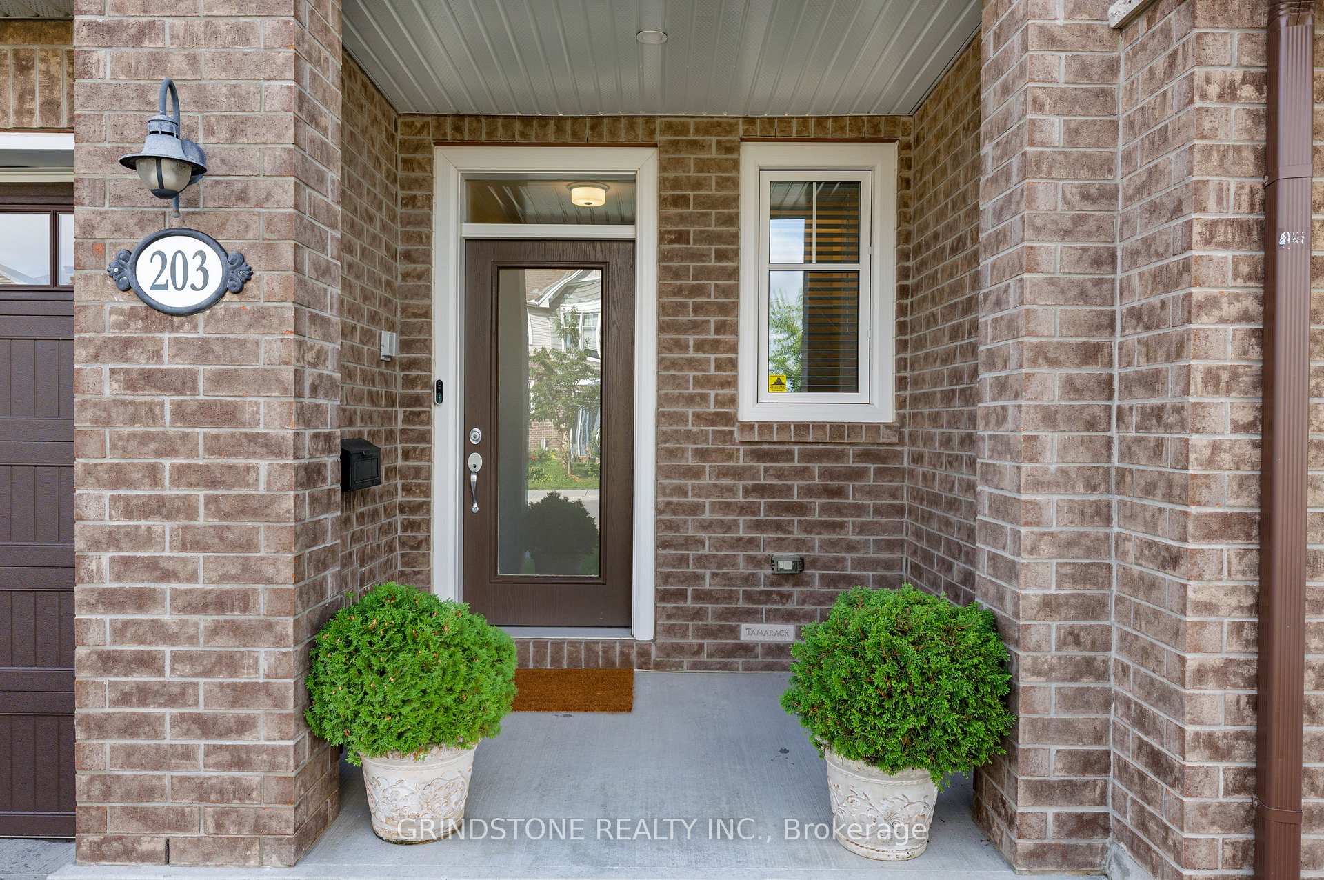 Photo 2 of 203 Trollius Way, Ottawa, Blossom Park/Kemp Park/Findlay Creek — HOMEH