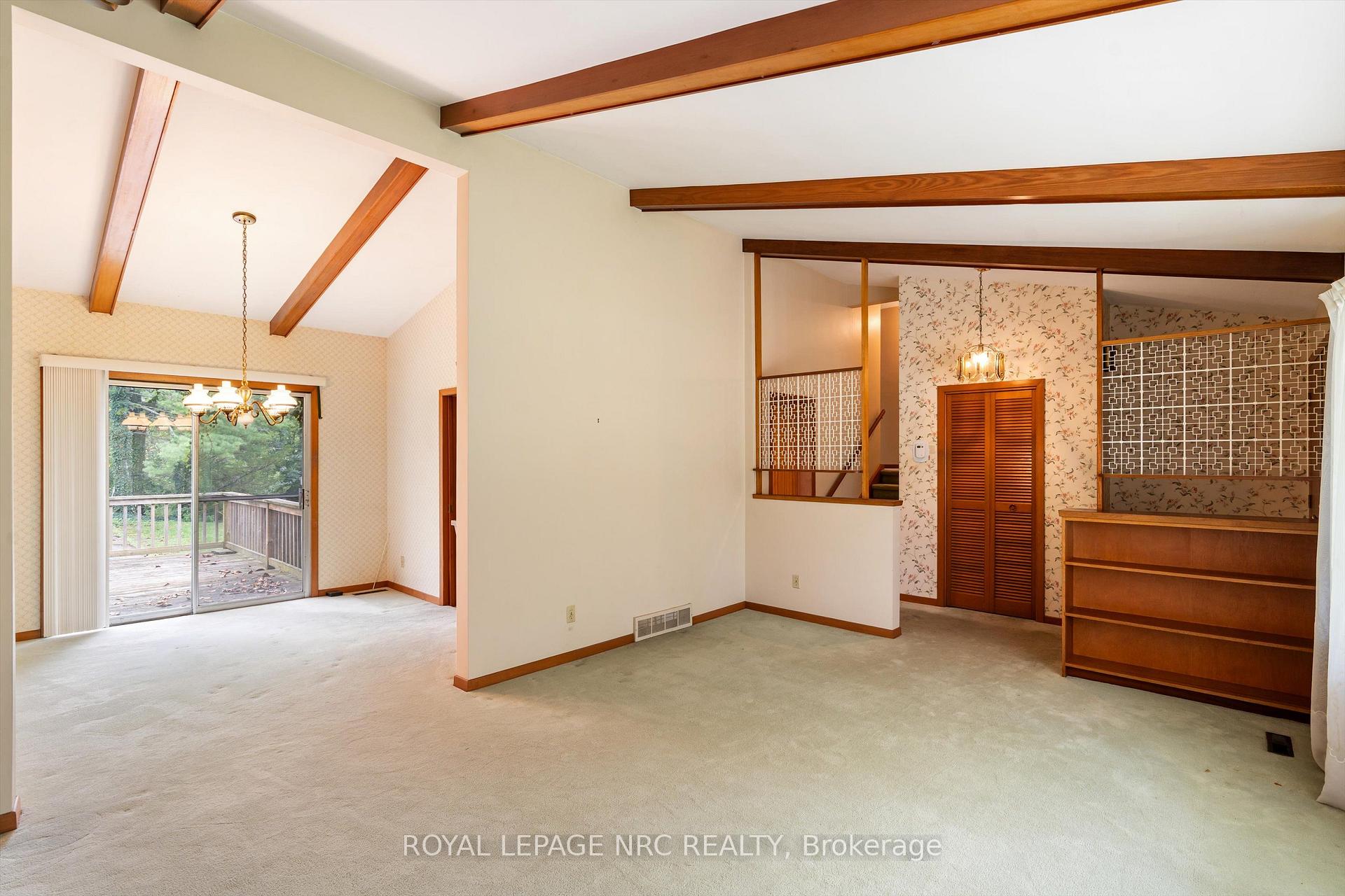 Photo 12 of 21 Parklane Crescent, St. Catharines, Glendale/Glenridge — HOMEH