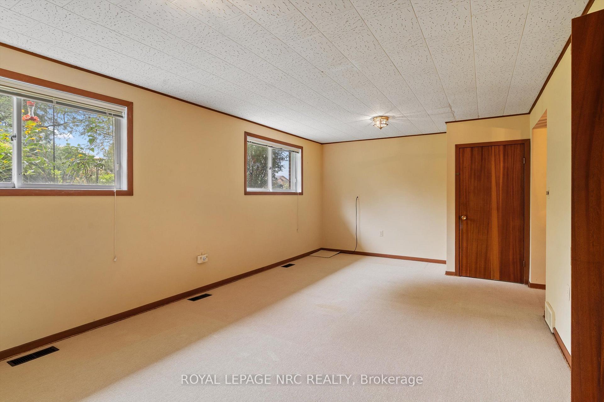 Photo 29 of 21 Parklane Crescent, St. Catharines, Glendale/Glenridge — HOMEH