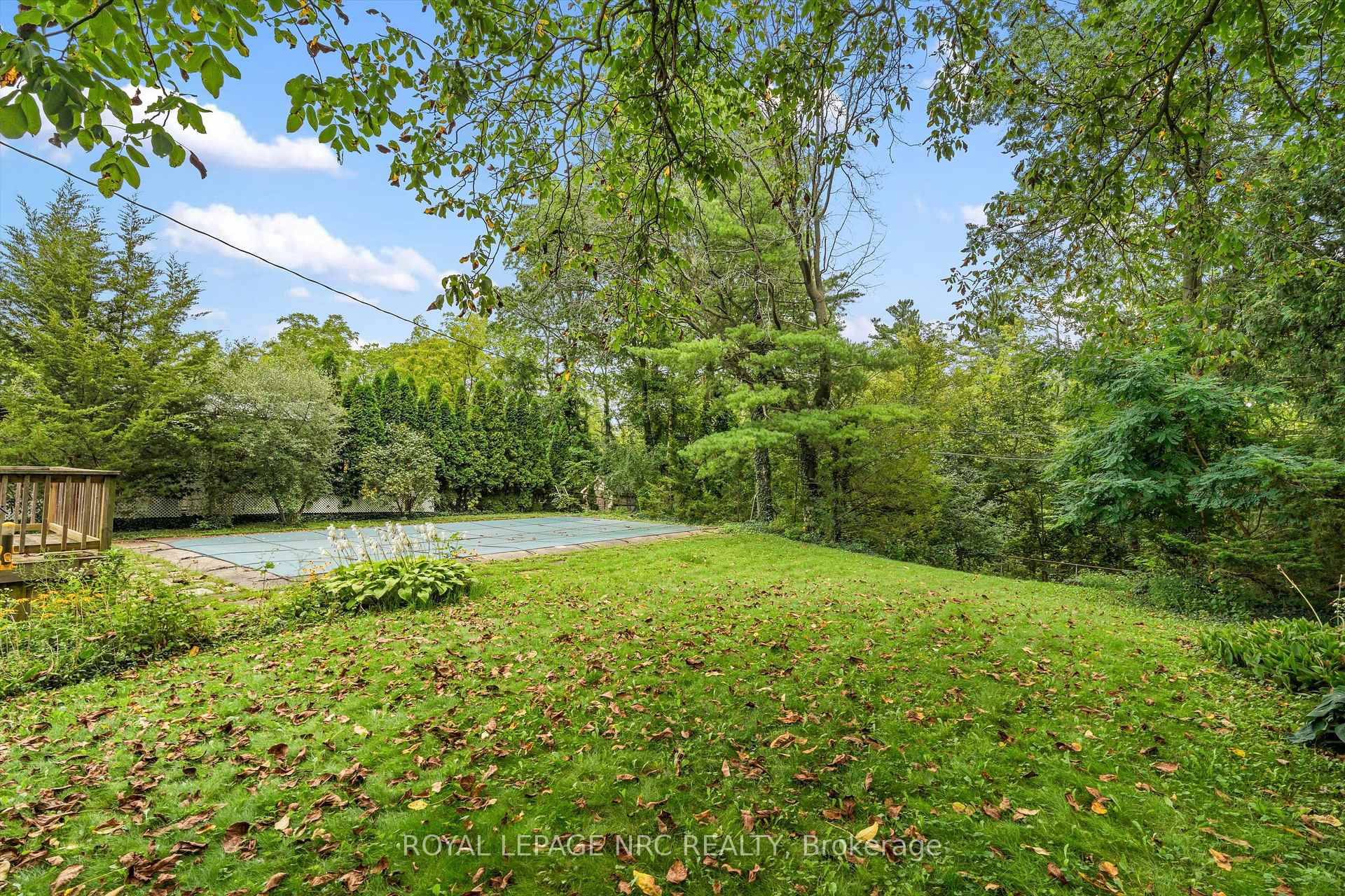 Photo 41 of 21 Parklane Crescent, St. Catharines, Glendale/Glenridge — HOMEH