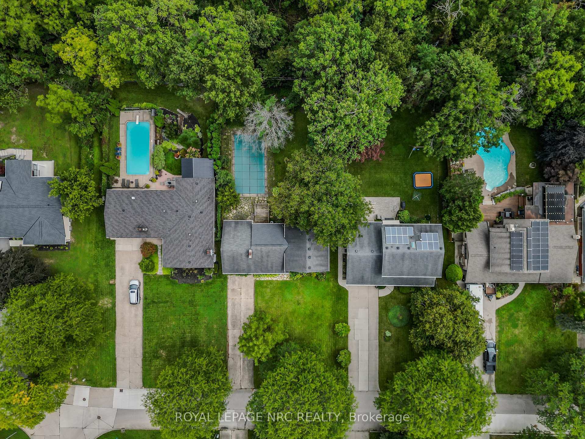 Photo 43 of 21 Parklane Crescent, St. Catharines, Glendale/Glenridge — HOMEH