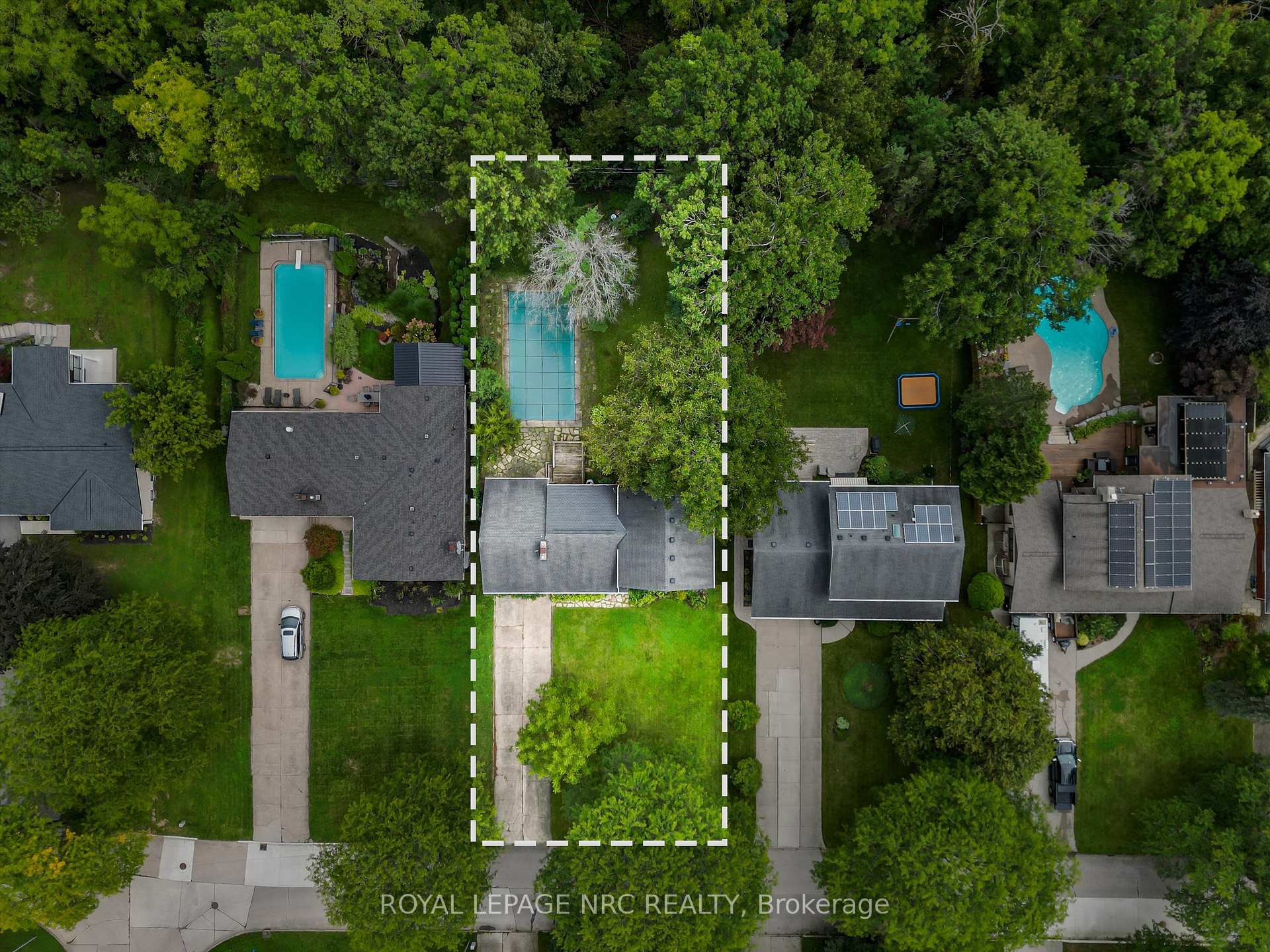 Photo 44 of 21 Parklane Crescent, St. Catharines, Glendale/Glenridge — HOMEH