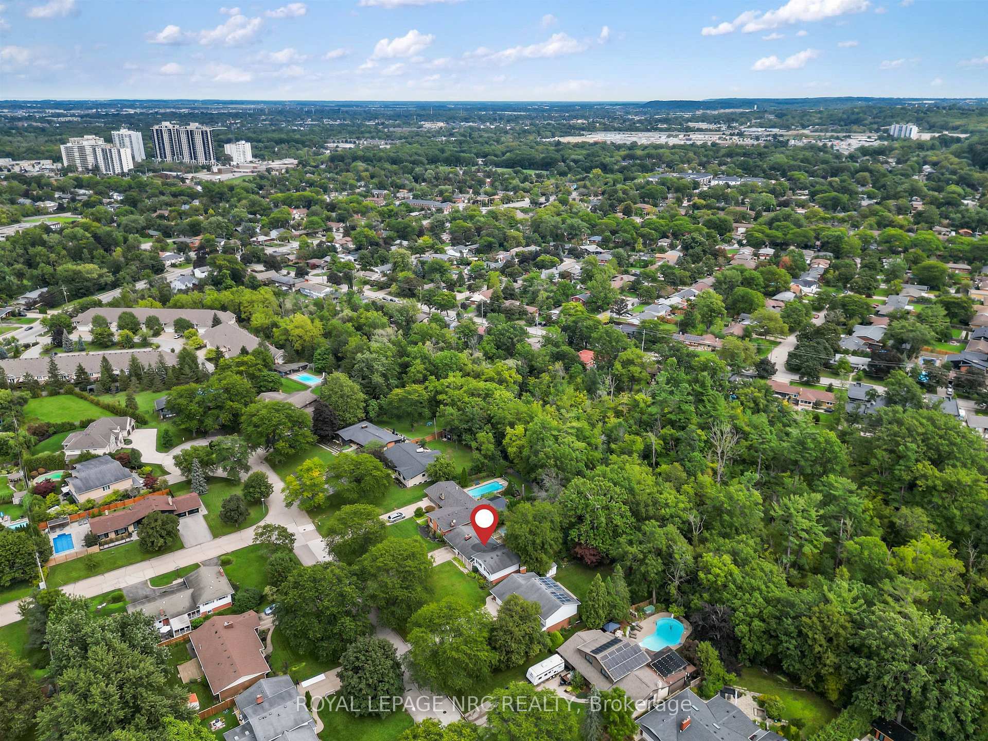 Photo 45 of 21 Parklane Crescent, St. Catharines, Glendale/Glenridge — HOMEH