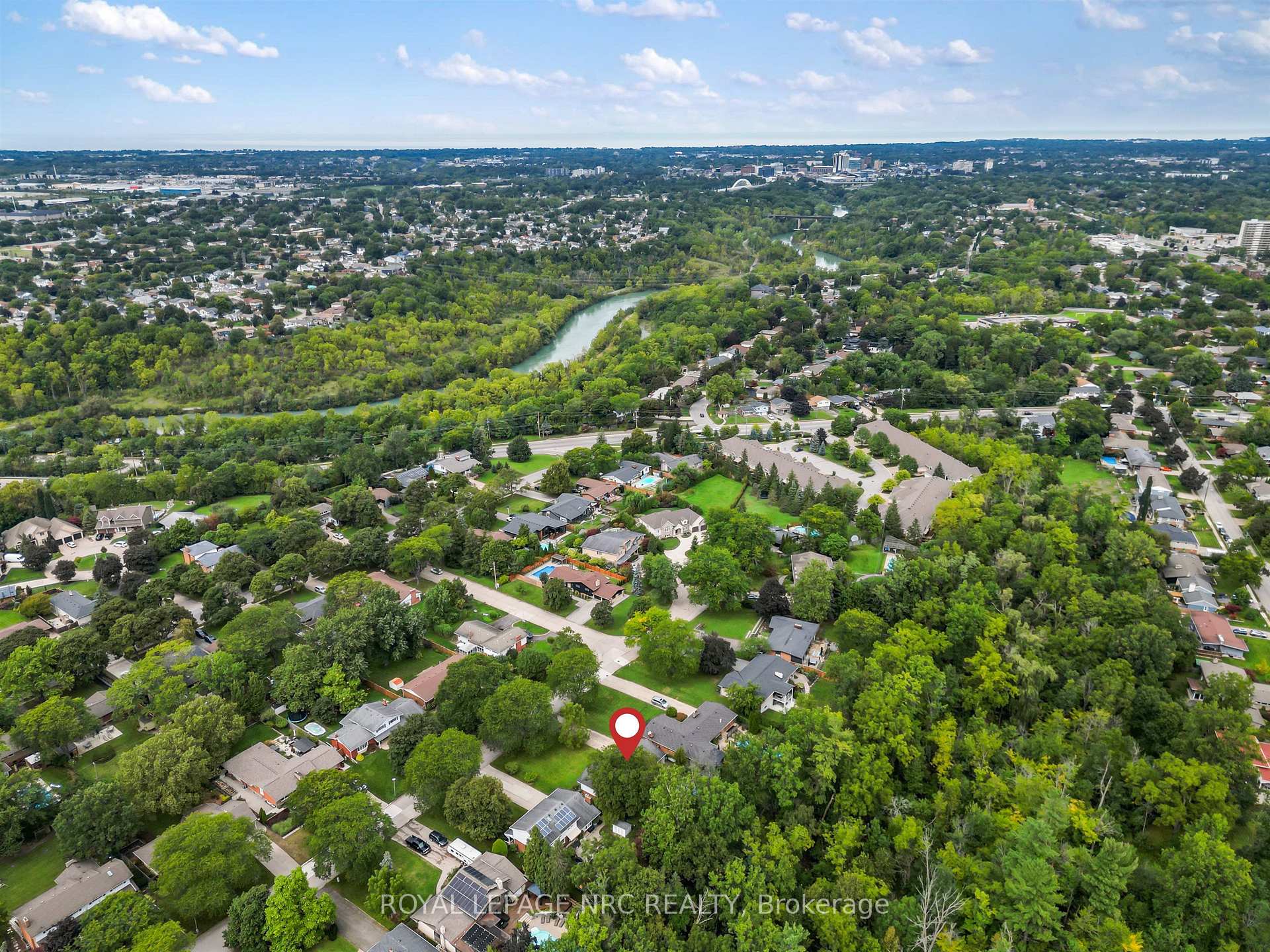 Photo 46 of 21 Parklane Crescent, St. Catharines, Glendale/Glenridge — HOMEH