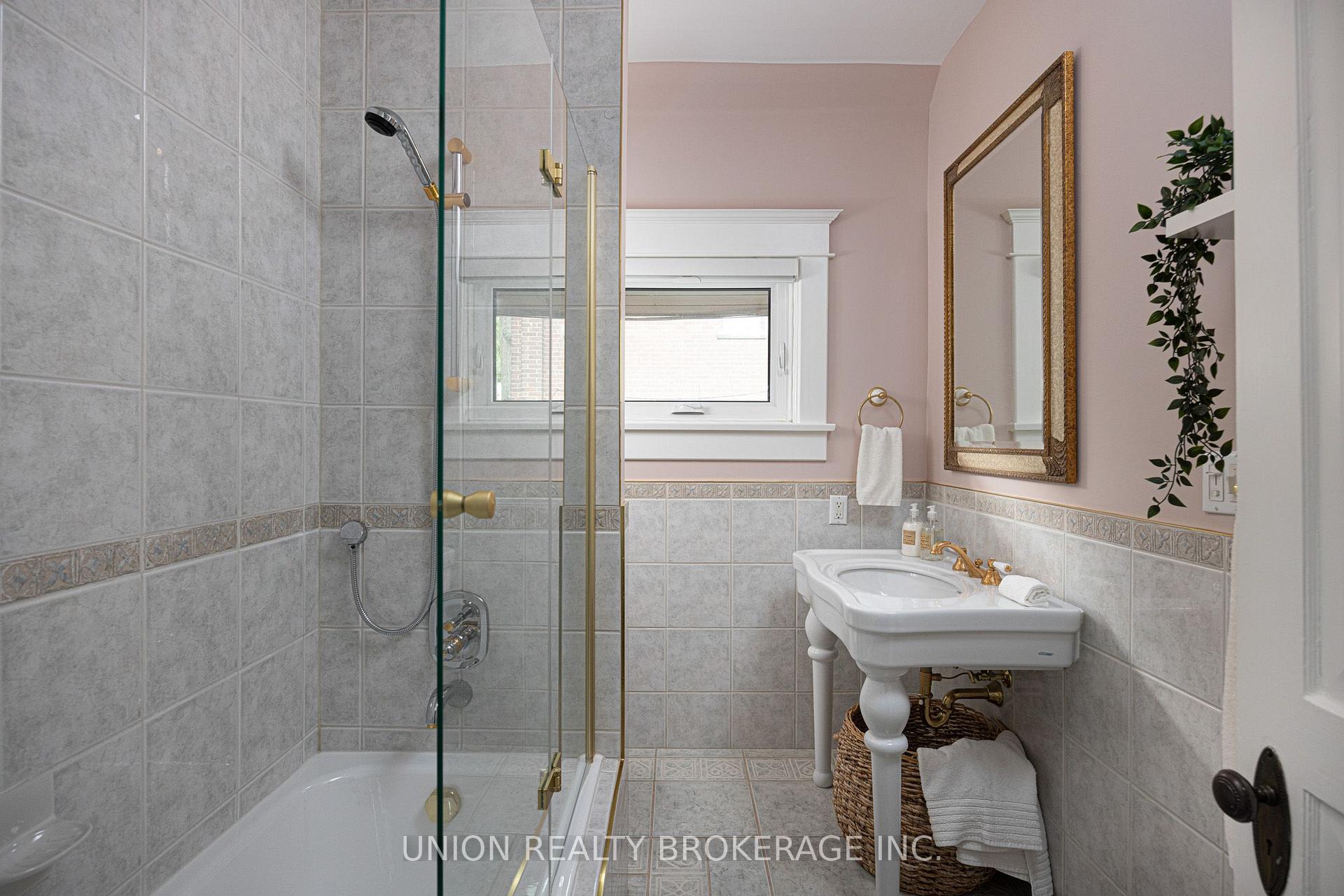 Photo 32 of 66 Silver Birch Avenue, Toronto, The Beaches — HOMEH
