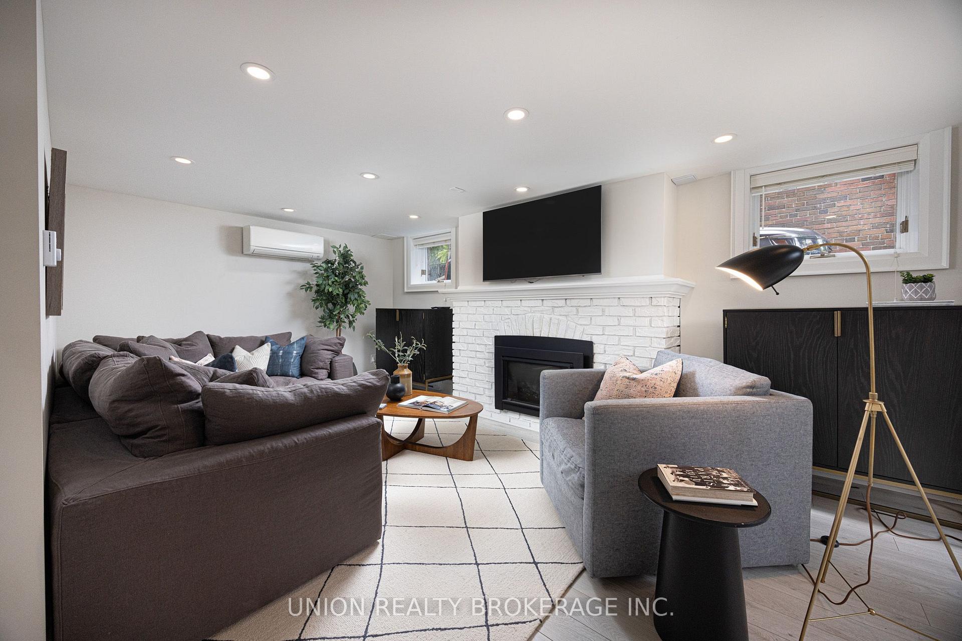 Photo 33 of 66 Silver Birch Avenue, Toronto, The Beaches — HOMEH