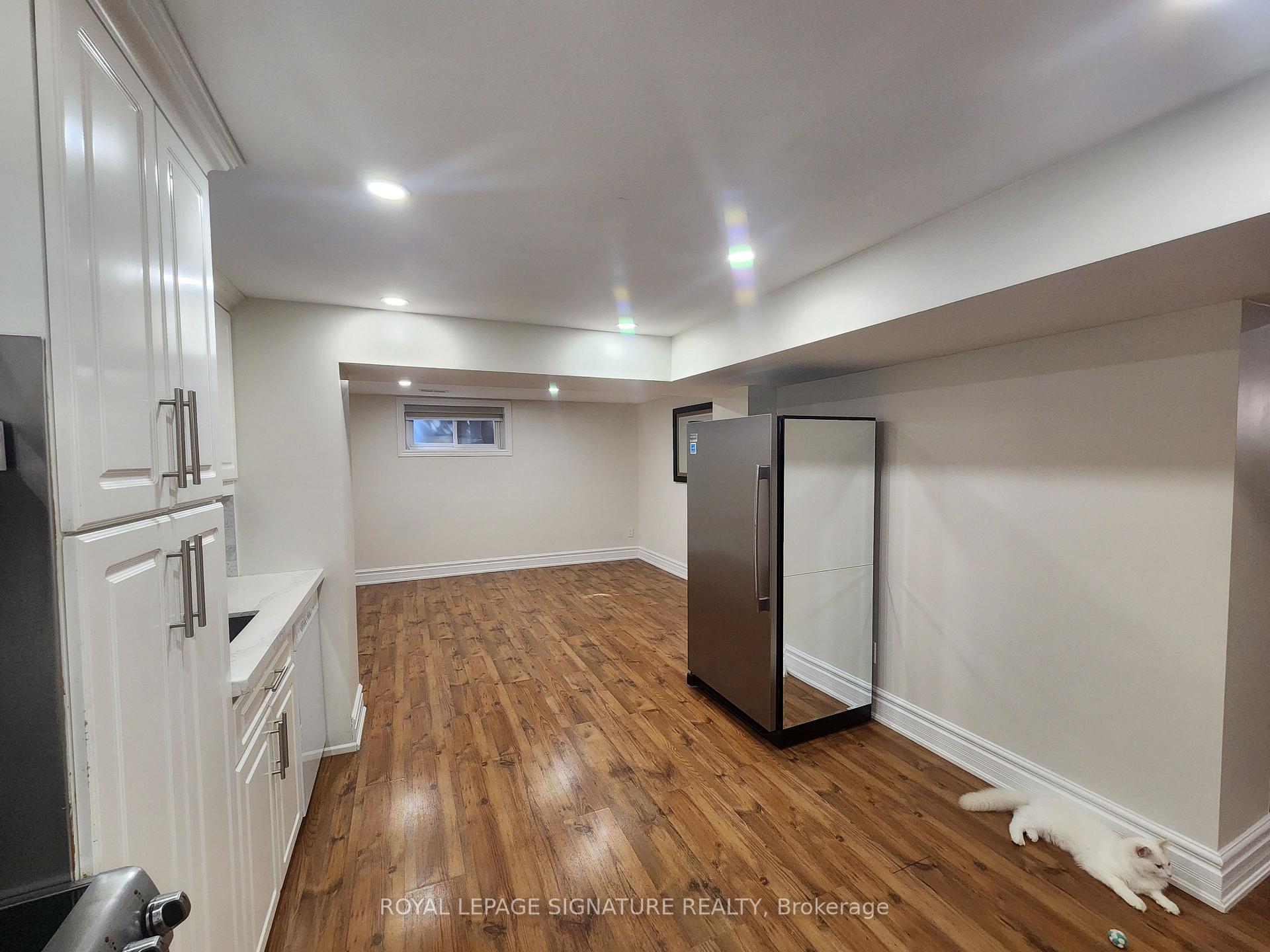 Photo 15 of 35 Summitcrest Drive, Etobicoke, Willowridge-Martingrove-Richview — HOMEH