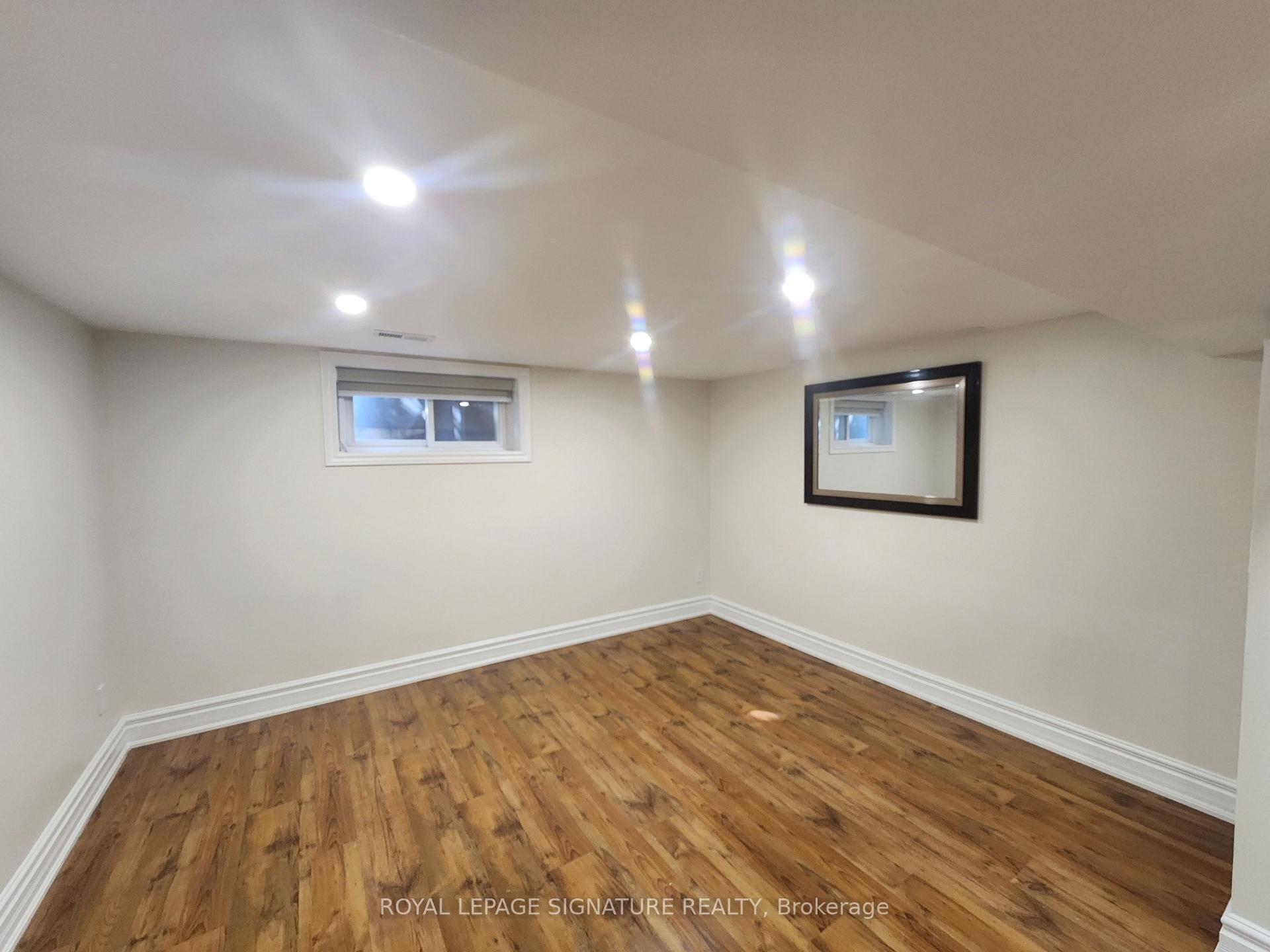 Photo 16 of 35 Summitcrest Drive, Etobicoke, Willowridge-Martingrove-Richview — HOMEH