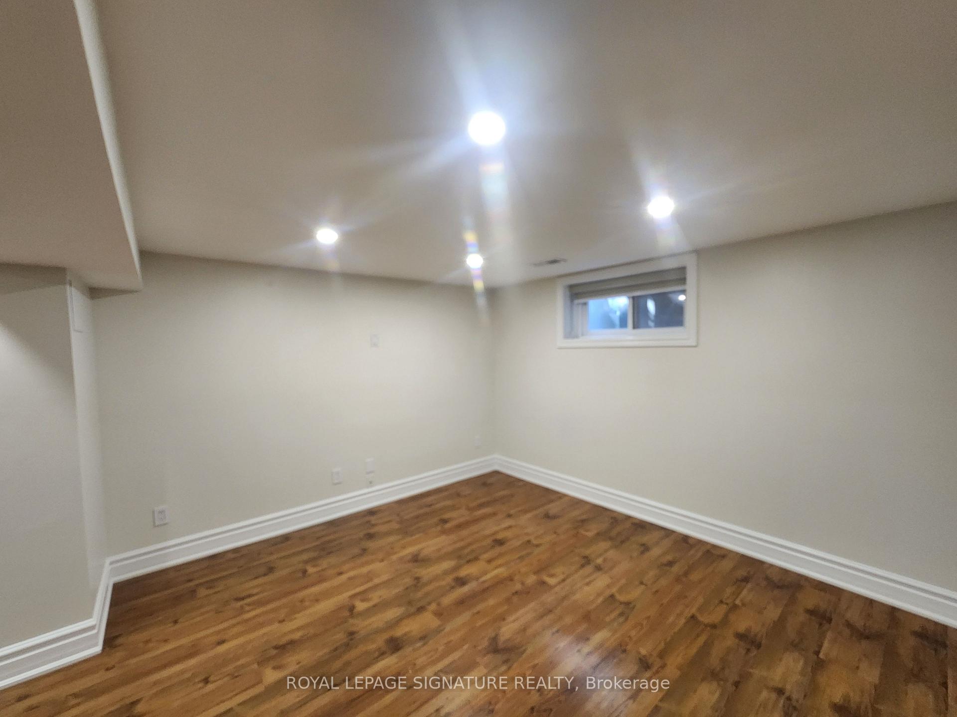 Photo 18 of 35 Summitcrest Drive, Etobicoke, Willowridge-Martingrove-Richview — HOMEH