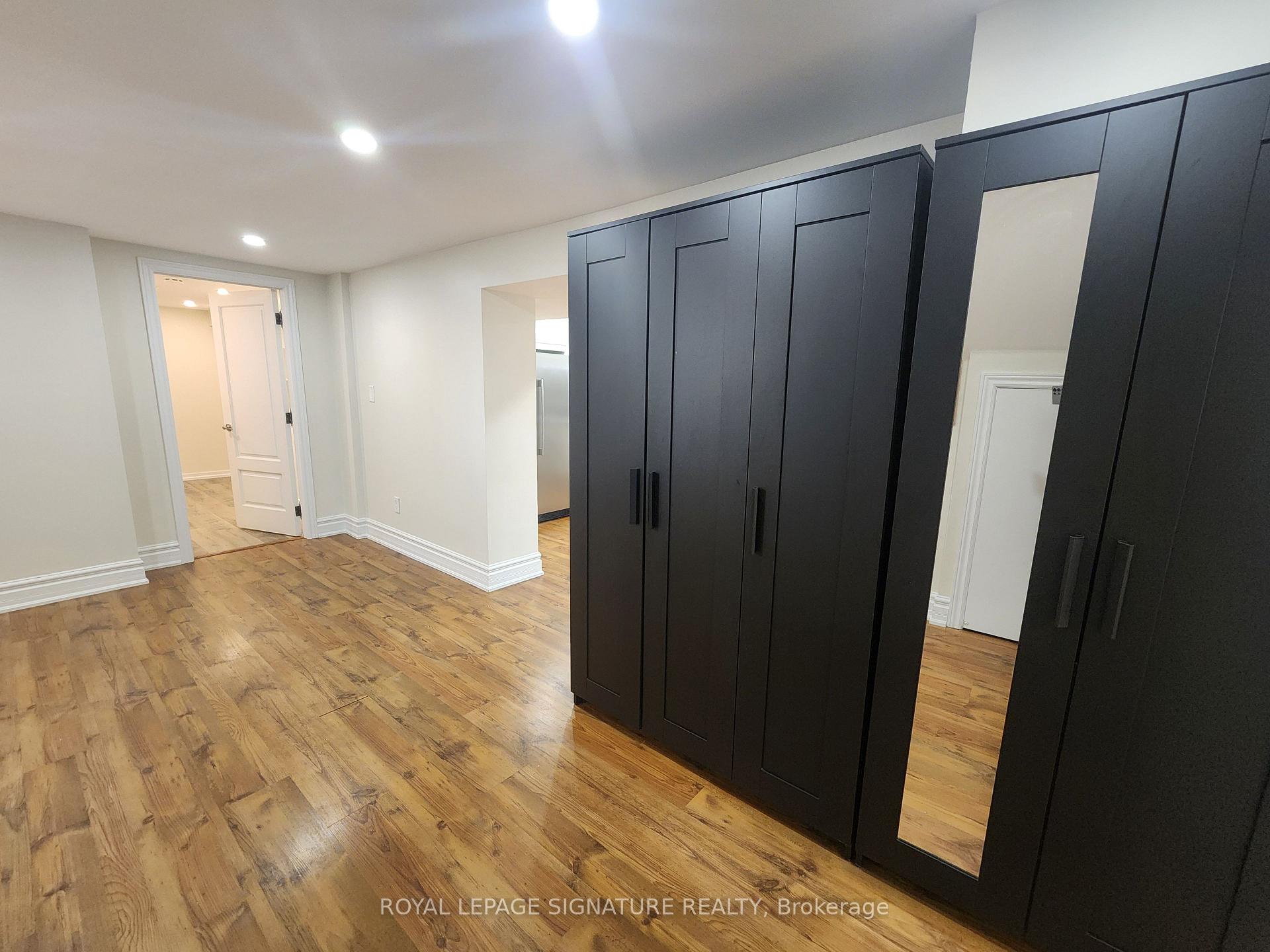 Photo 22 of 35 Summitcrest Drive, Etobicoke, Willowridge-Martingrove-Richview — HOMEH