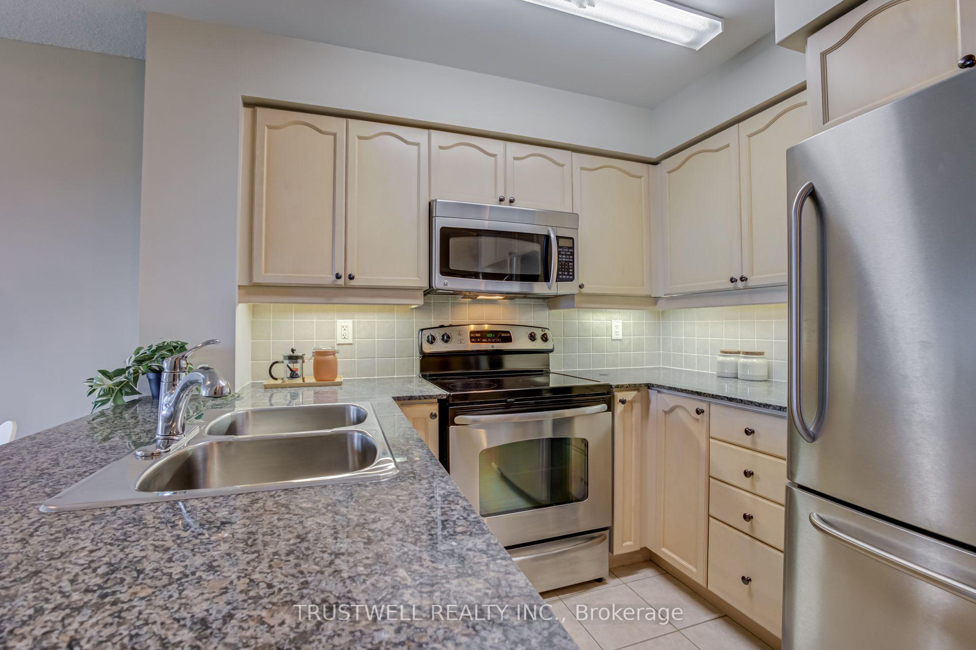 Photo 28 of Unit 808, 185 Oneida Crescent, Richmond Hill, Langstaff — HOMEH