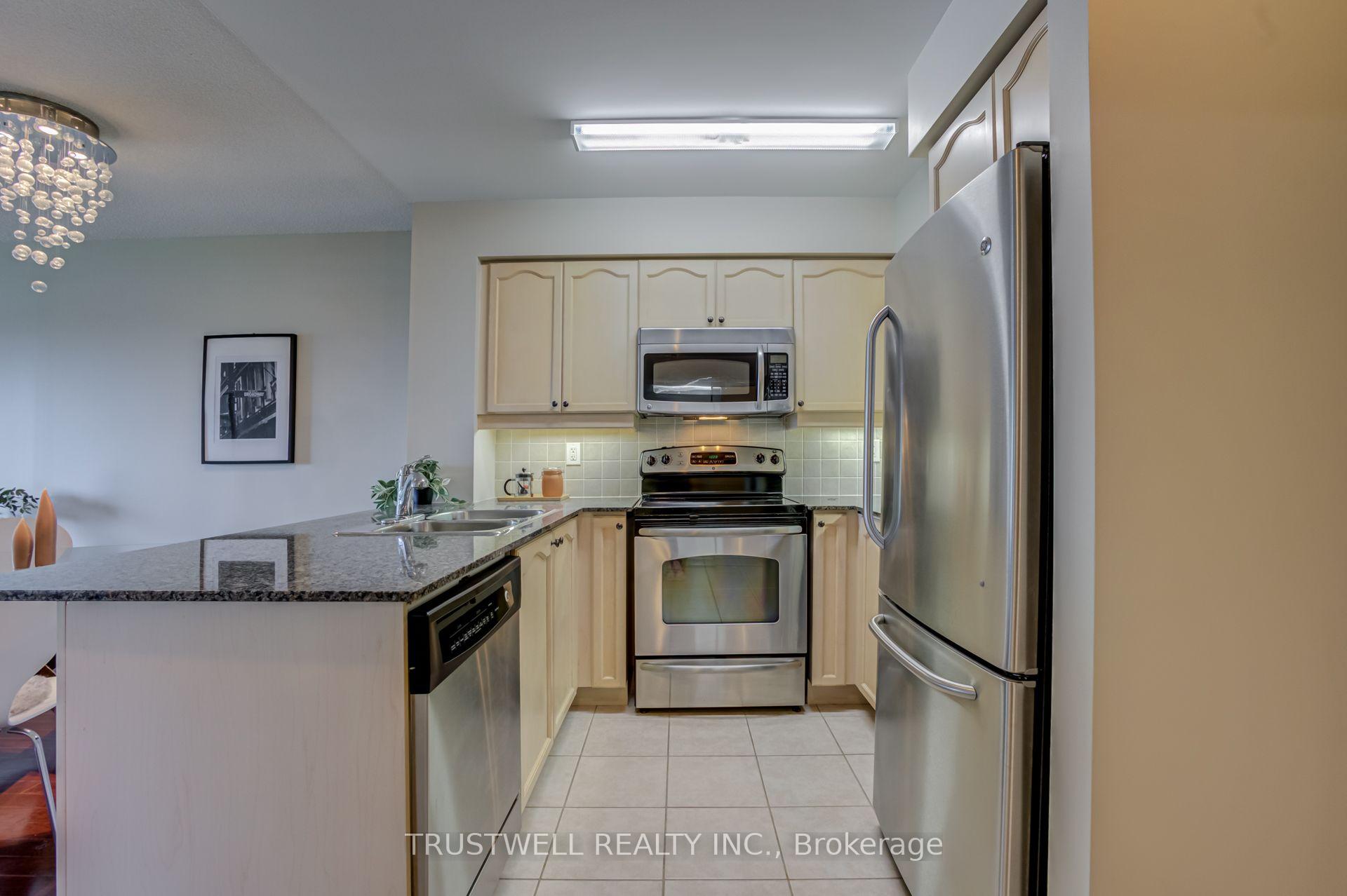 Photo 30 of Unit 808, 185 Oneida Crescent, Richmond Hill, Langstaff — HOMEH