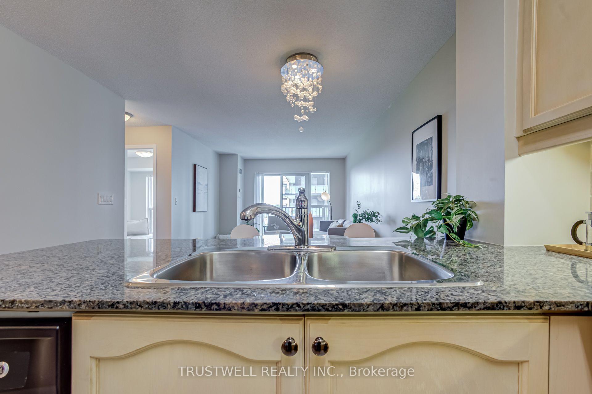 Photo 32 of Unit 808, 185 Oneida Crescent, Richmond Hill, Langstaff — HOMEH
