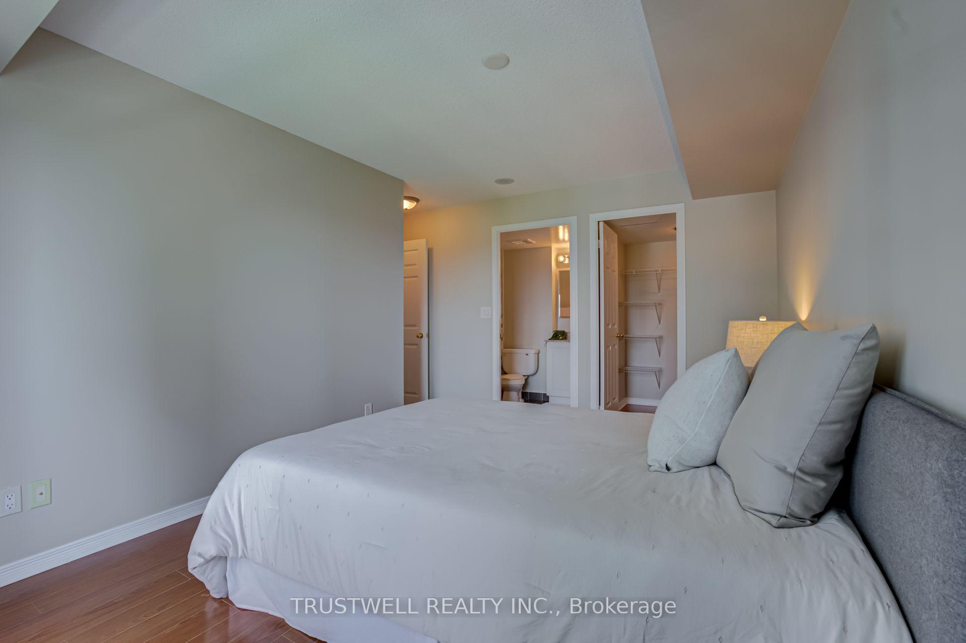 Photo 36 of Unit 808, 185 Oneida Crescent, Richmond Hill, Langstaff — HOMEH