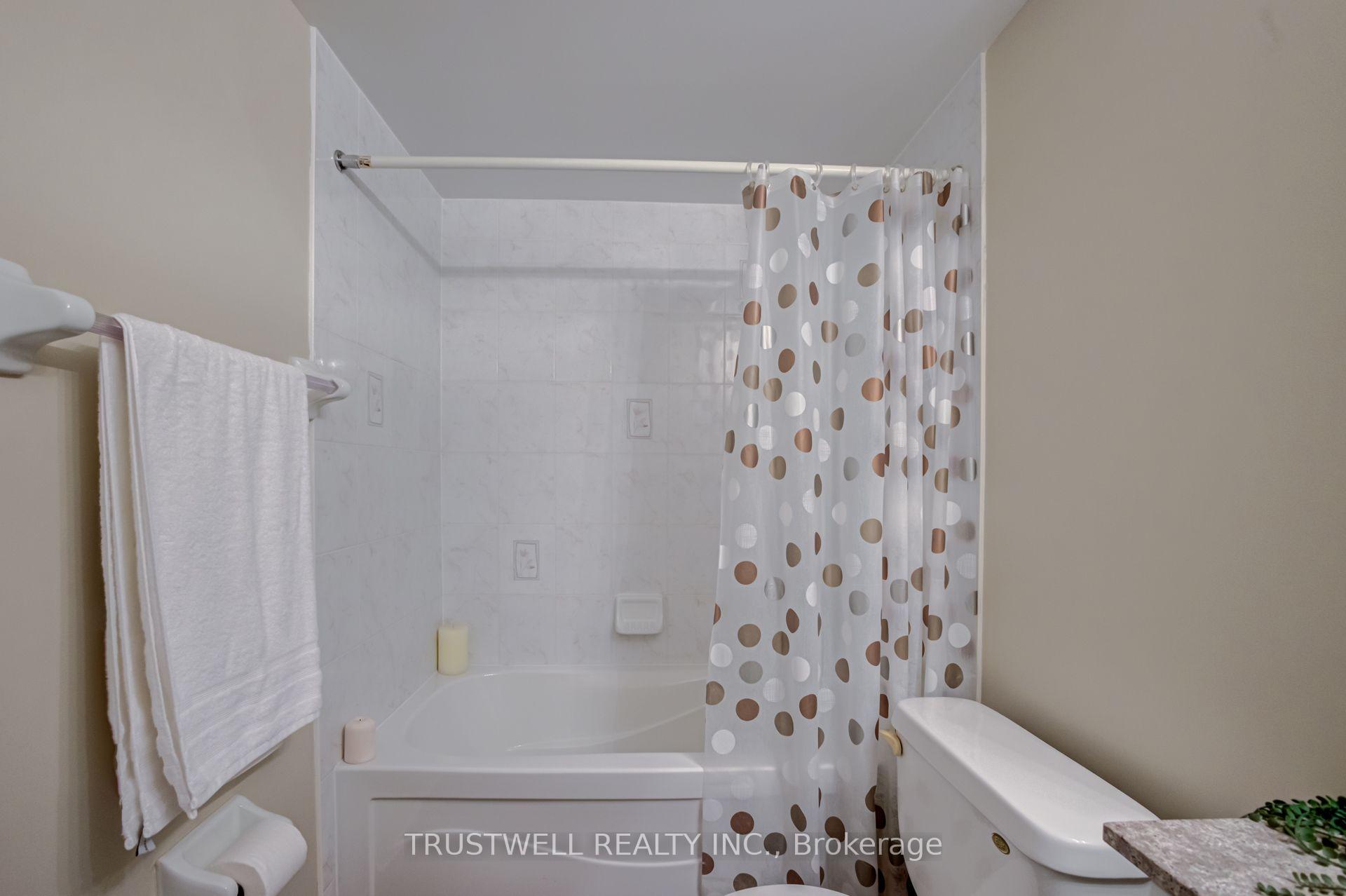 Photo 40 of Unit 808, 185 Oneida Crescent, Richmond Hill, Langstaff — HOMEH